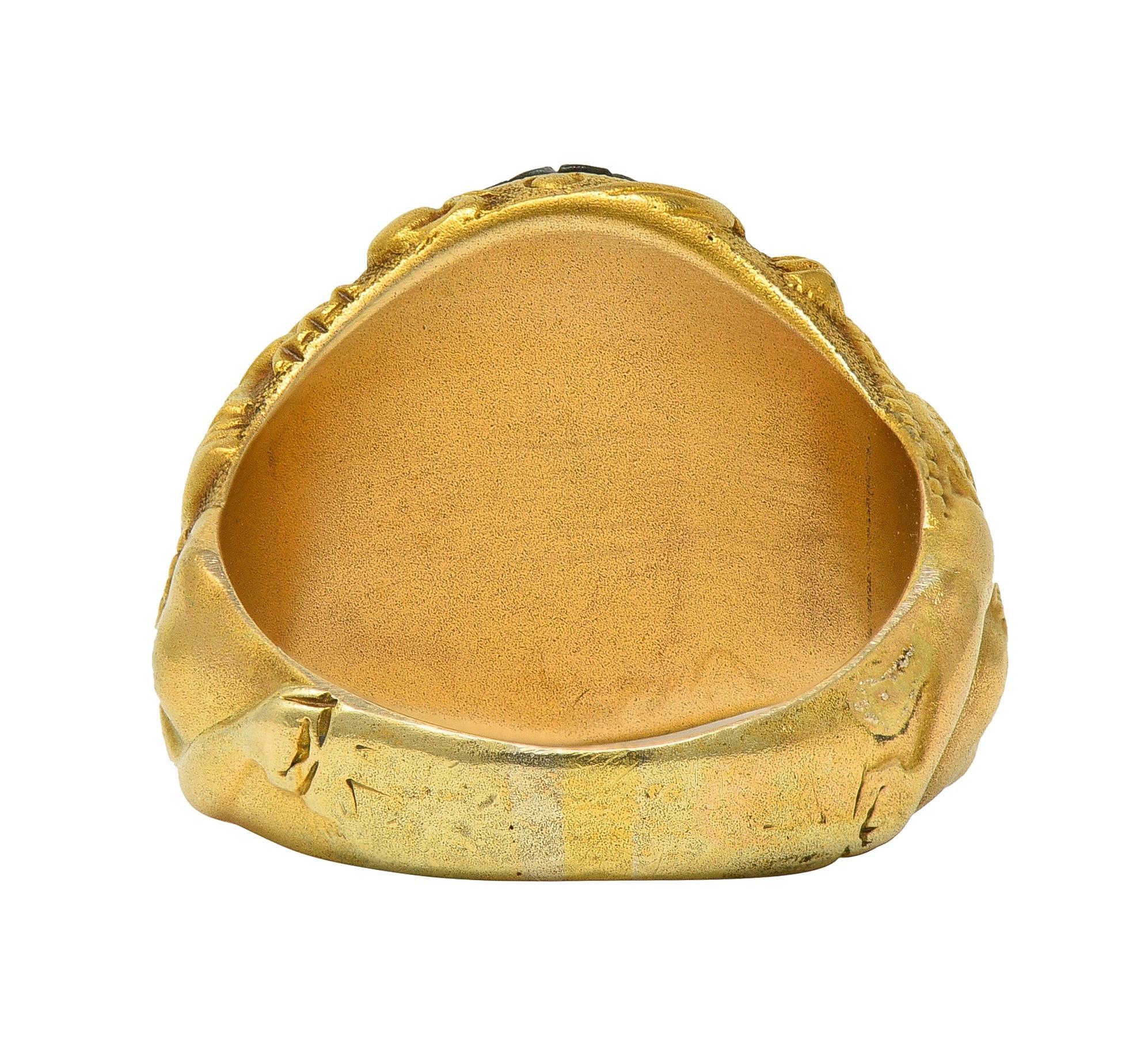 Jones Woodland, bague scarabée ancienne Art déco néo-égyptien en pierre dure 14 carats Unisexe en vente