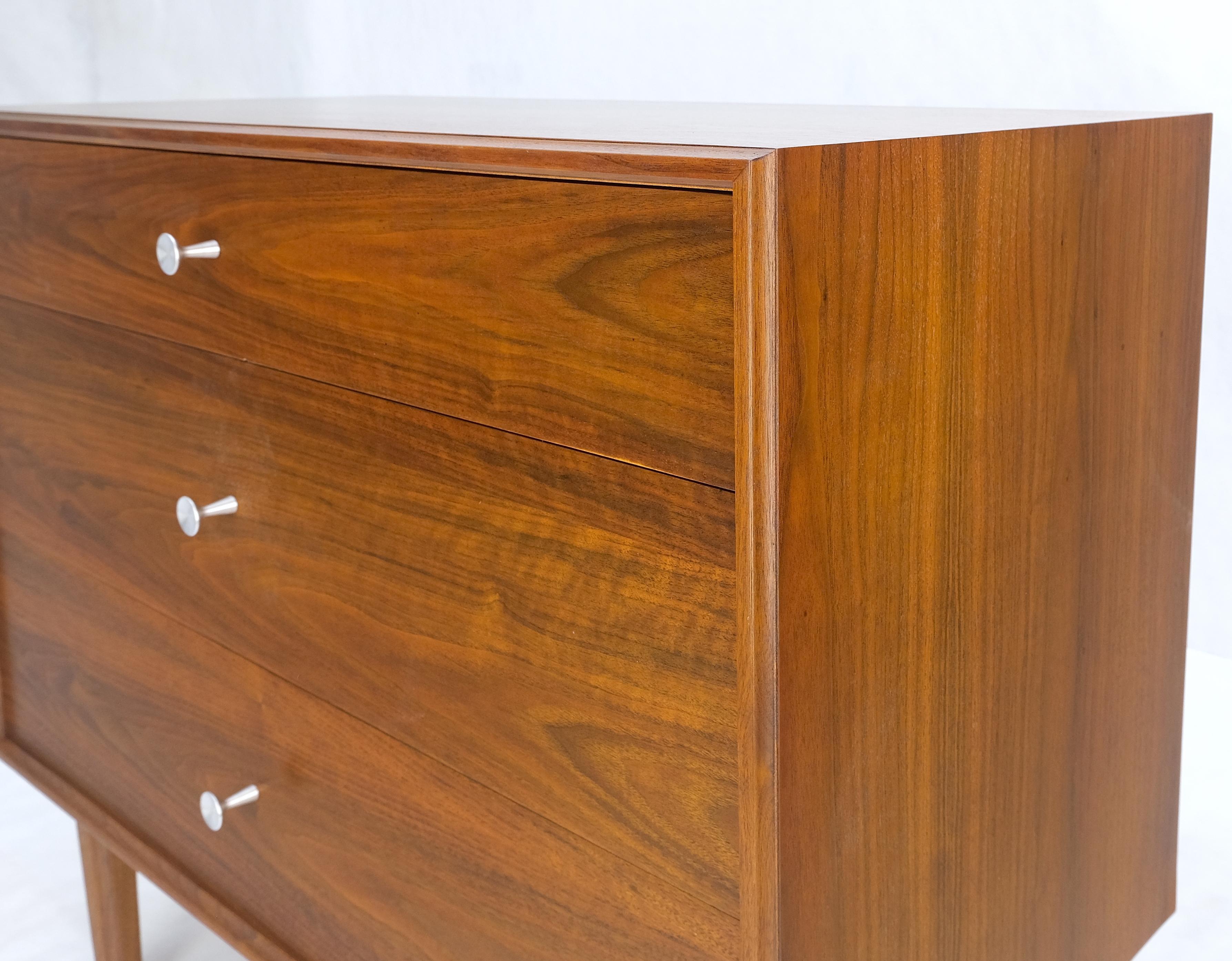Lacquered Jonn Stuart Mid Century Modern 3 Drawer Aluminum Pulls Bachelor Chest Dresser  For Sale