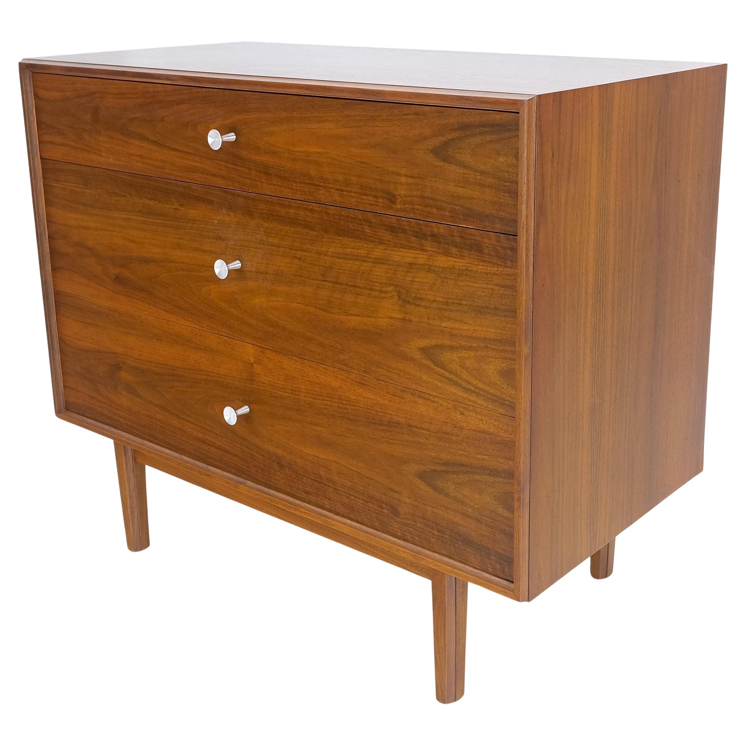 Jonn Stuart Mid Century Modern 3 Drawer Aluminum Pulls Bachelor Chest Dresser  For Sale