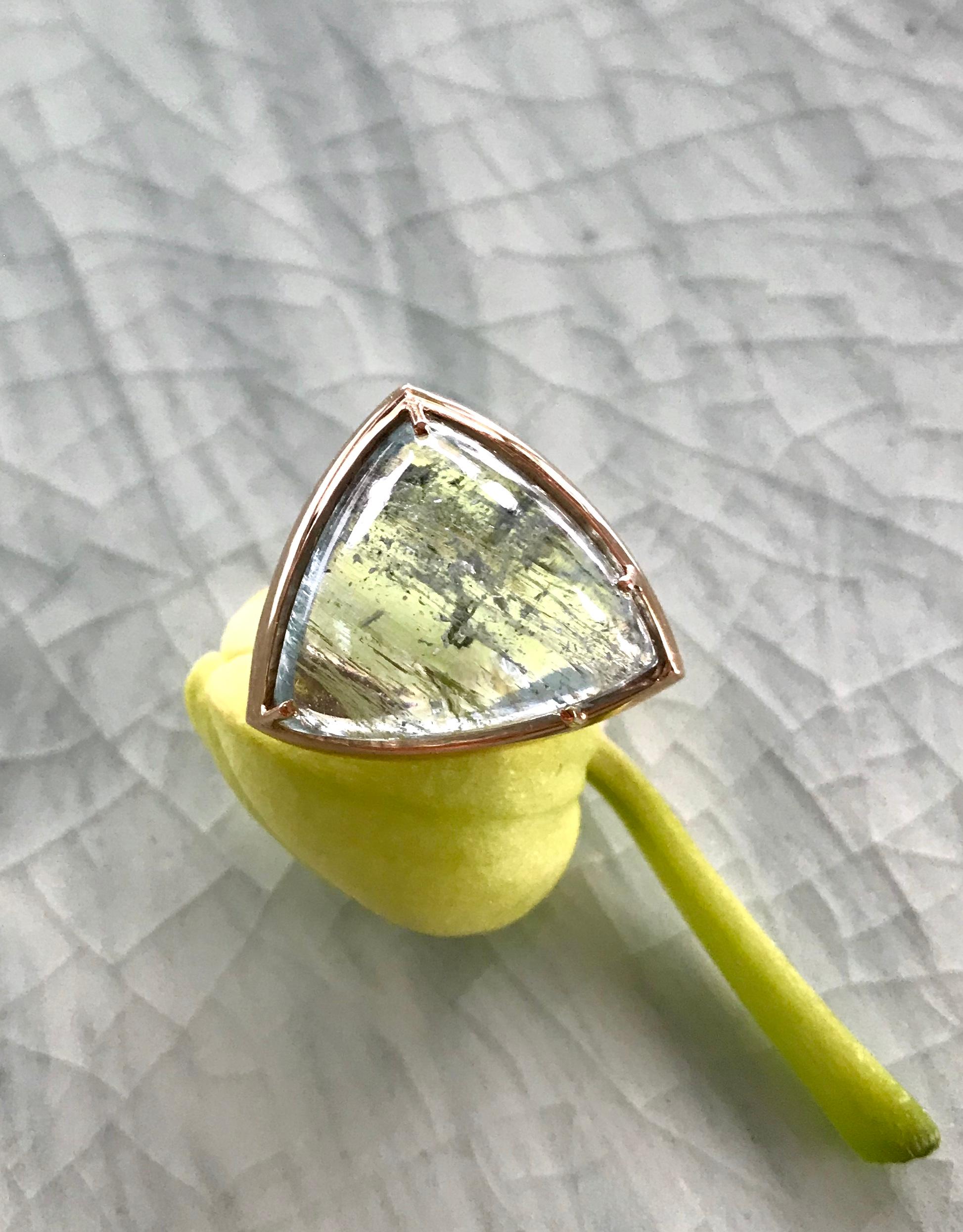 18 Karat Rose Gold Fancy Shaped Cabochon Aquamarine Cocktail Ring For Sale 2