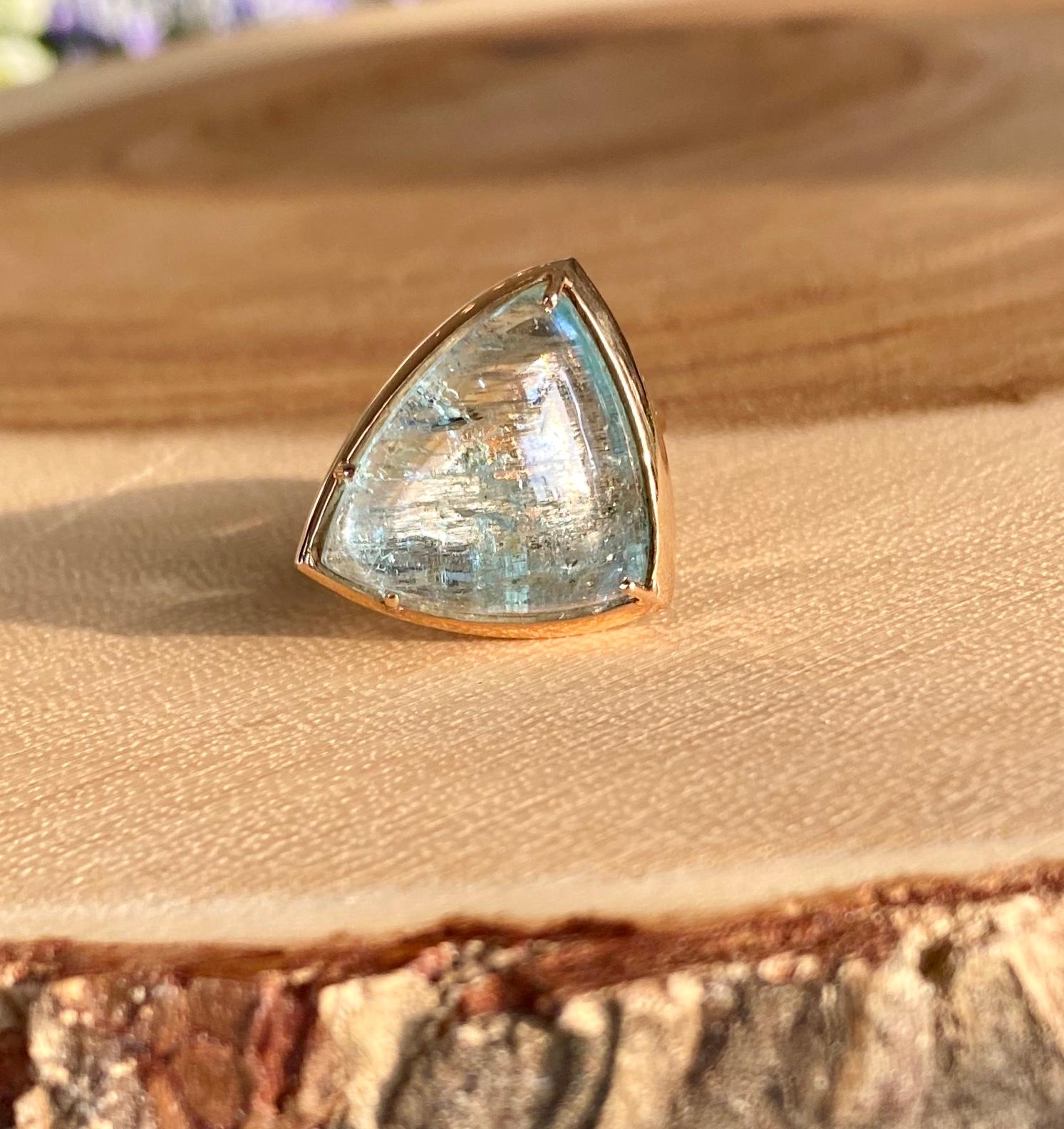 18 Karat Rose Gold Fancy Shaped Cabochon Aquamarine Cocktail Ring For Sale 4