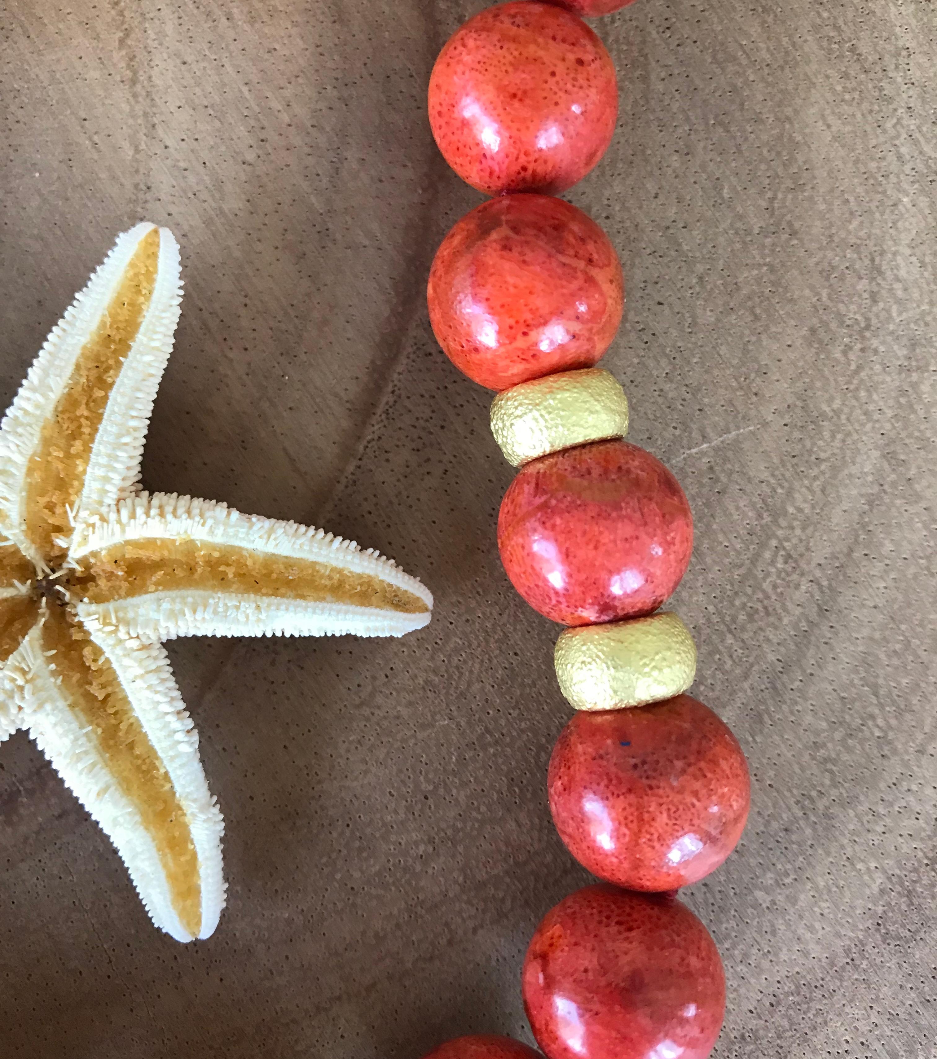 Orange Coral Bead Necklace 18 Karat Gold Enhancers and Clasp For Sale 1