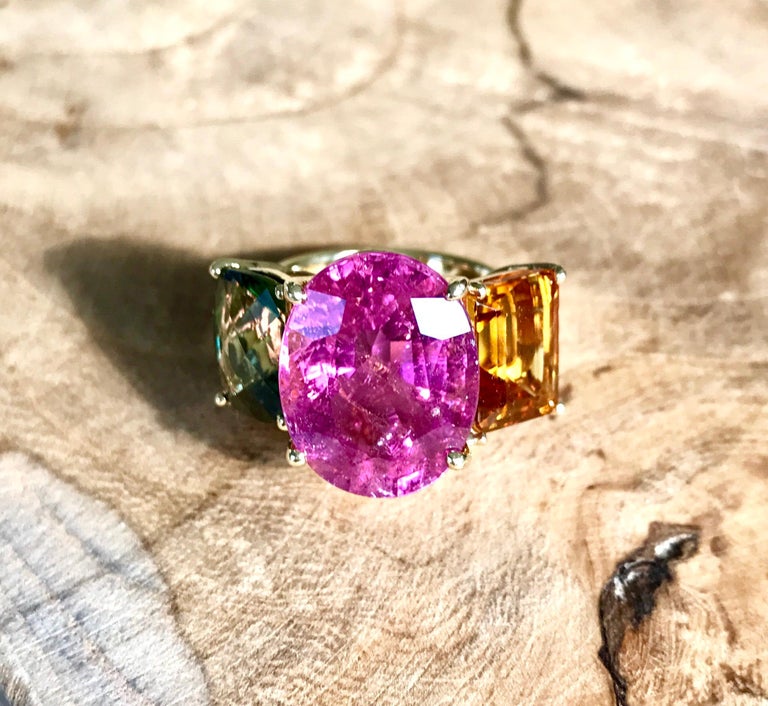 18 Karat Yellow Gold Pink Tourmaline Citrine Tourmaline 3-Stone Cocktail Ring In New Condition For Sale In New York, NY
