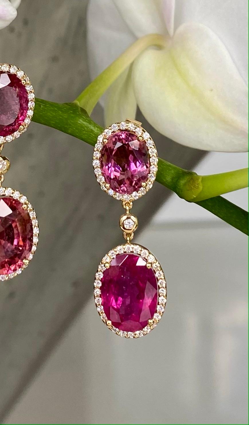 18 Karat Yellow Gold Rubellite Pink Tourmaline Diamond Drop Dangle Earrings In New Condition For Sale In New York, NY