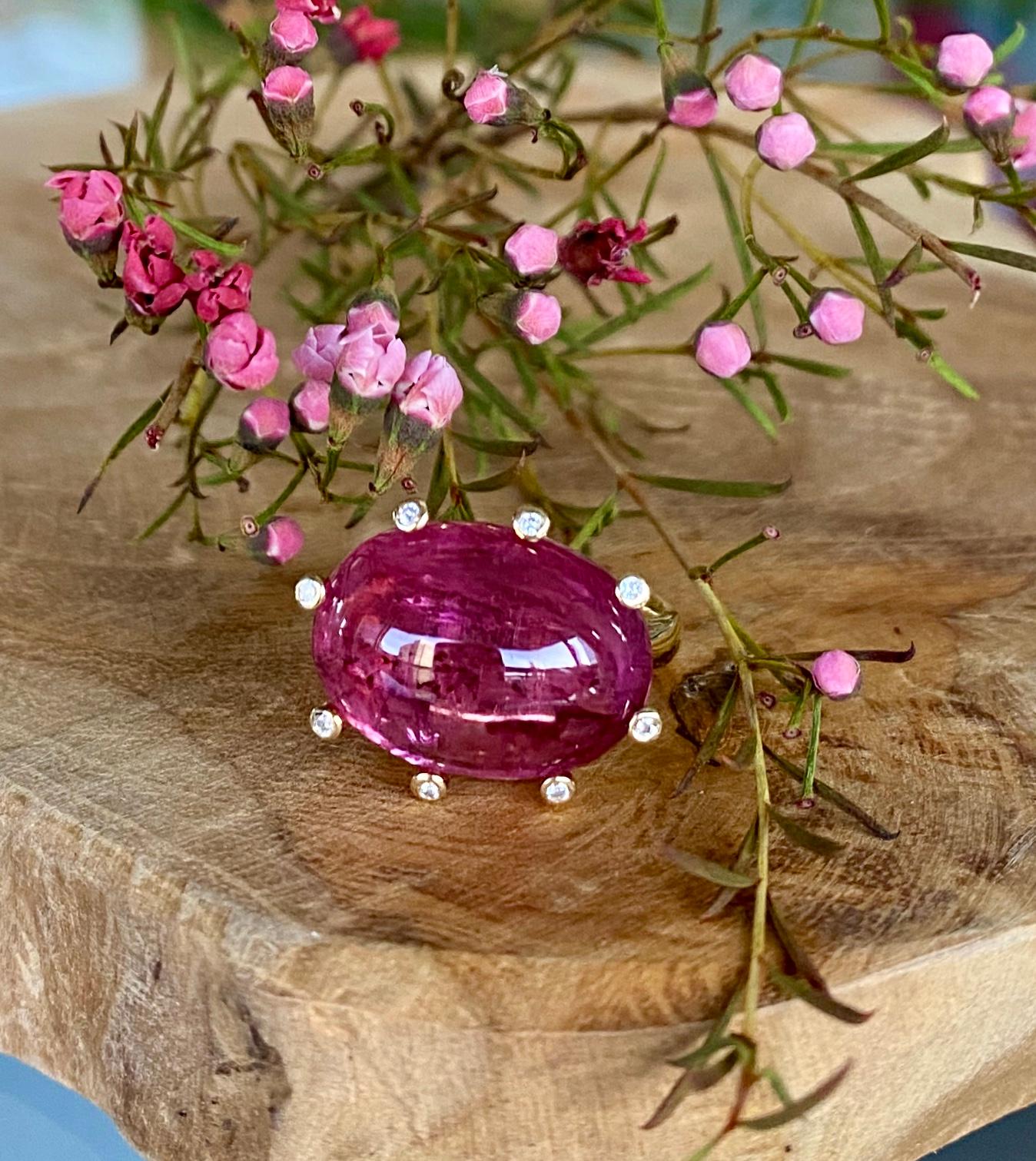 18 Karat Yellow Gold Rubellite Tourmaline Diamond Solitaire Cocktail Ring In New Condition In New York, NY