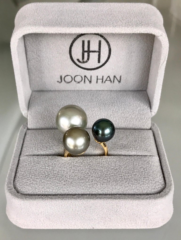 18 Karat Yellow Gold South Sea Tahitian Multi-Color Pearl Cluster Cocktail Ring For Sale 2