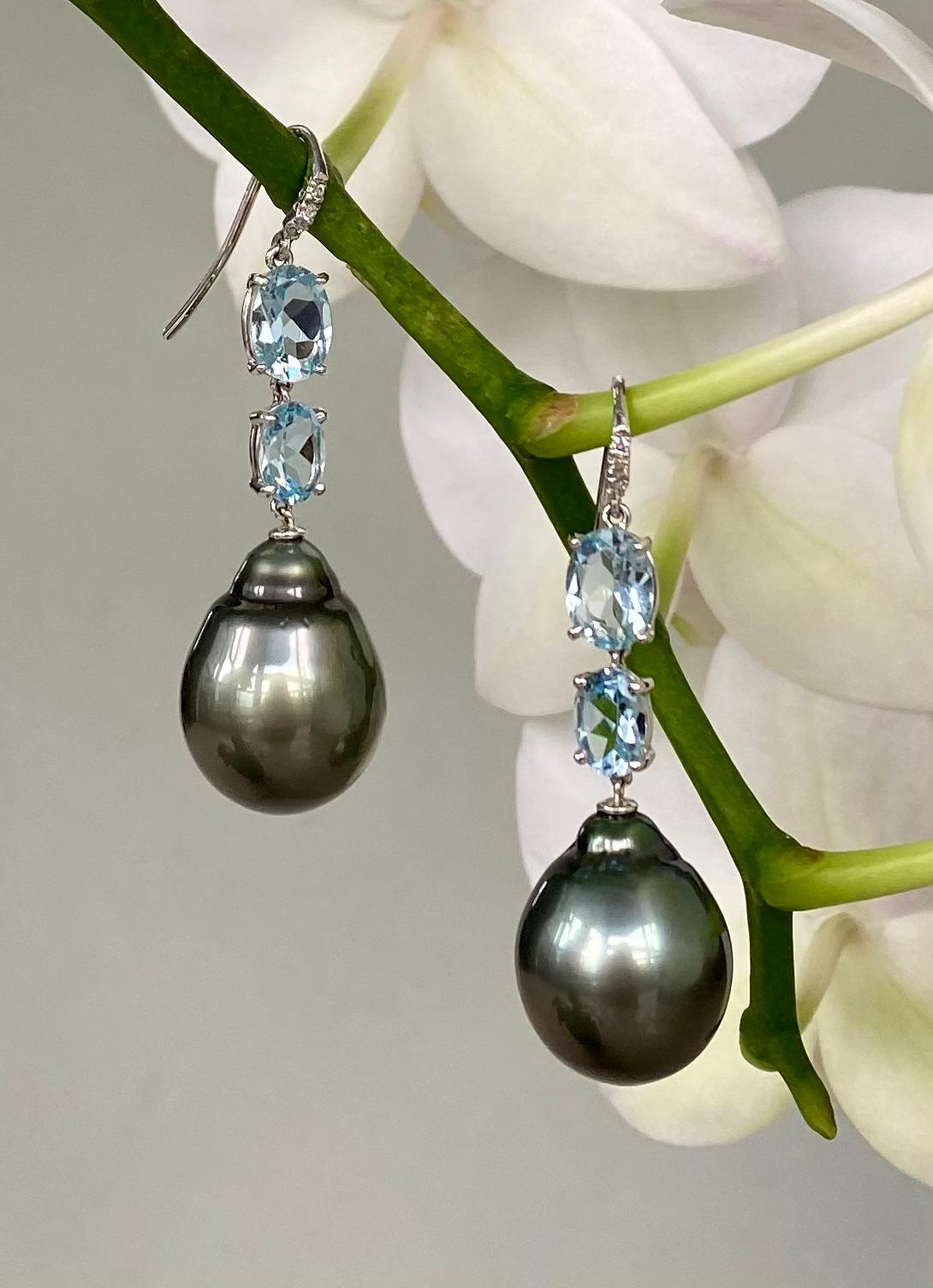 Contemporary 18 Karat White Gold Black Tahitian Pearl Aquamarine Diamond Drop Dangle Earrings For Sale