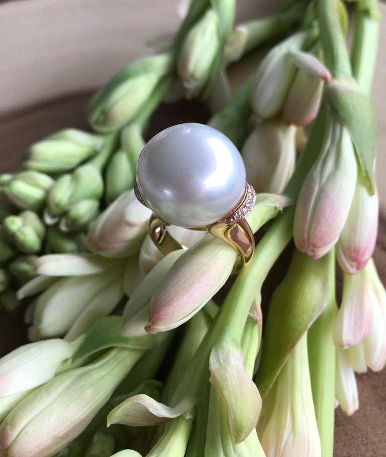 18 Karat Rose Gold White South Sea Pearl Diamond Solitaire Cocktail Ring In New Condition For Sale In New York, NY