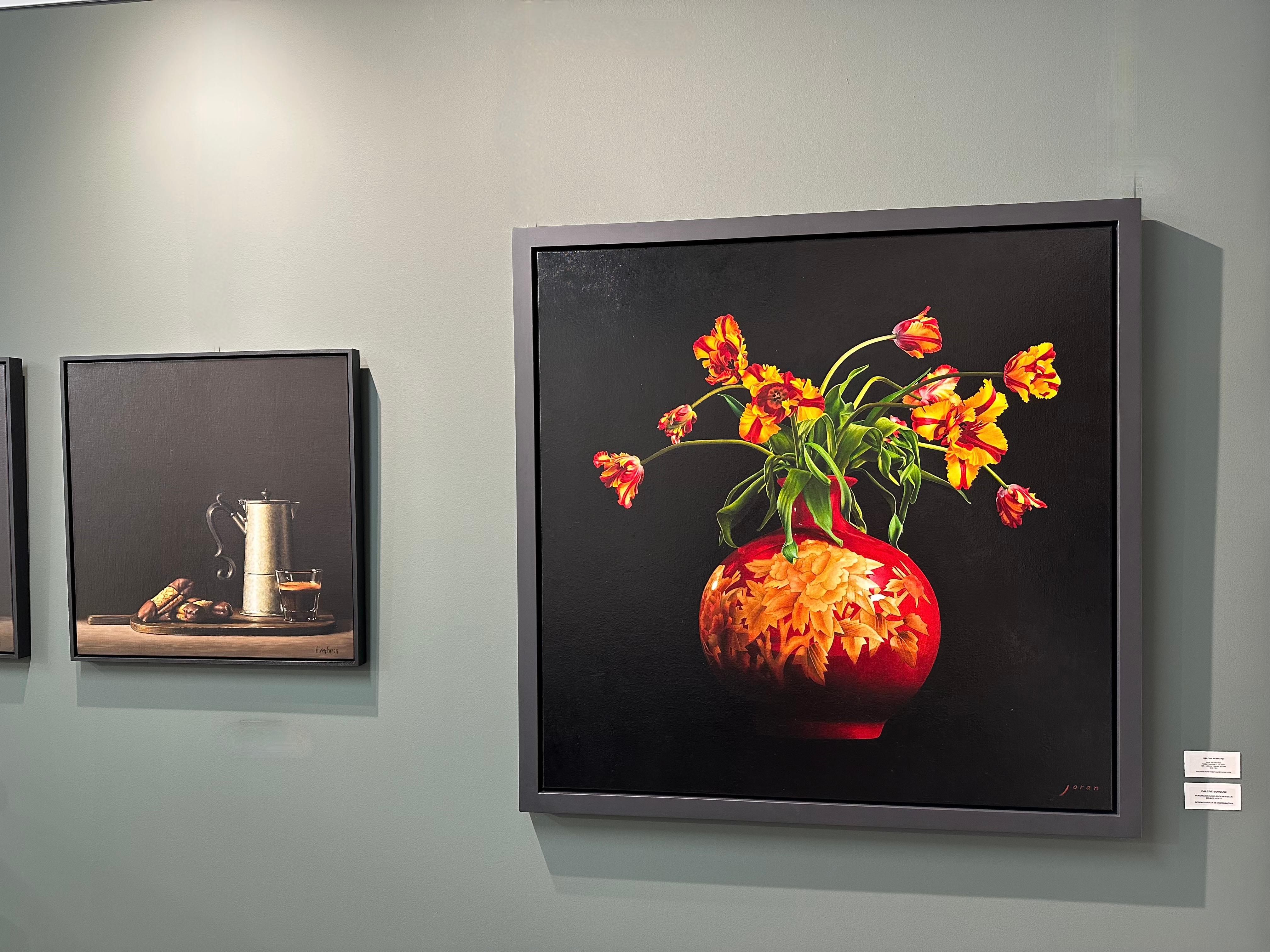 Joran van der Haar
Vases rouges avec tulipes
120 x 120 cm ( encadré 130 x 130 cm, le cadre est inclus dans le prix)
huile sur toile

Les bouquets peints réalistes 