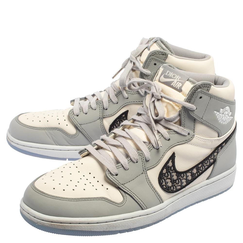 Jordan x Dior Grey/White Leather Air Jordan 1 Retro High Top Sneakers Size 46 In Good Condition In Dubai, Al Qouz 2
