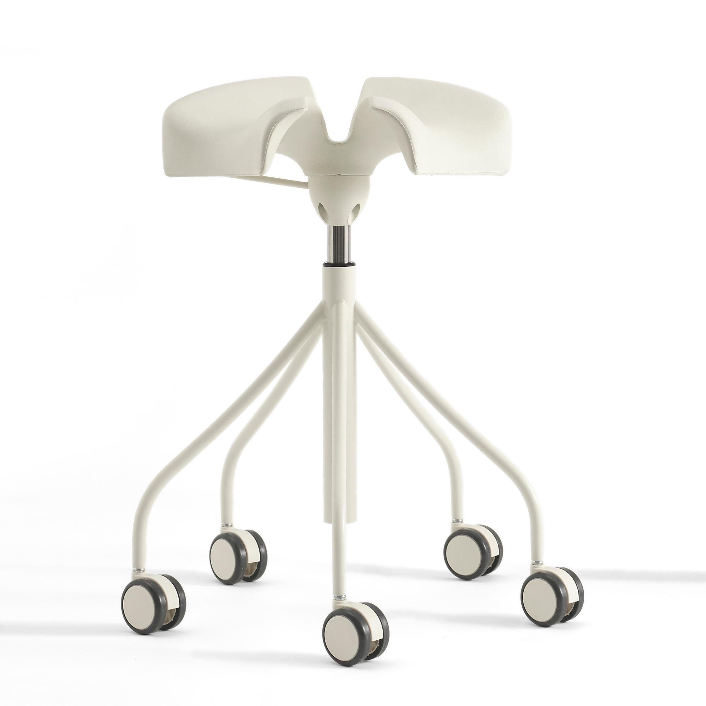 Lacquered Jordi Badía, Otto Canalda, White Binaria Stool by BD Barcelona