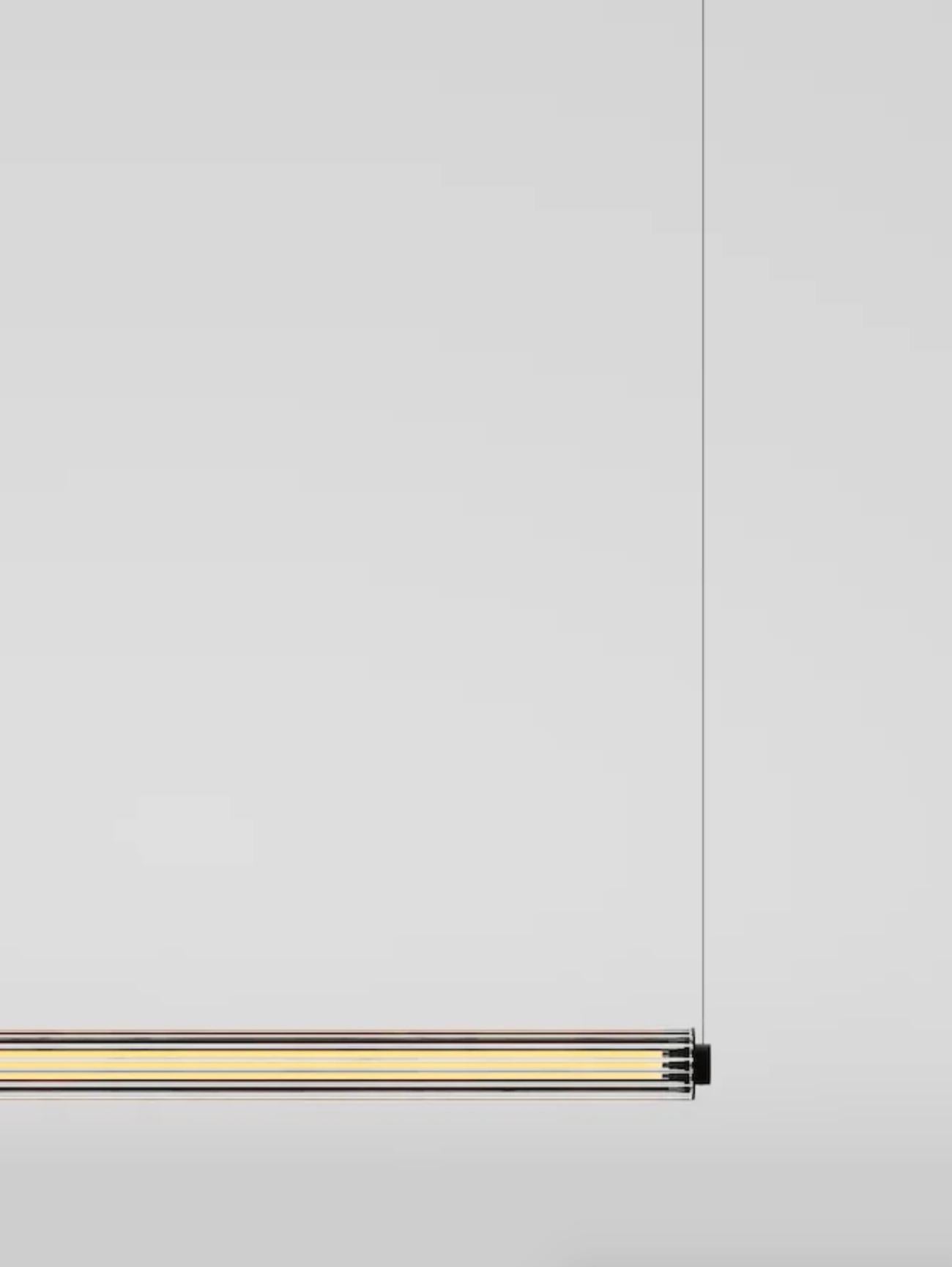 XXI secolo e contemporaneo Jordi Veciana B 15 T H GR Lampada a sospensione in vetro trasparente per Parachilna in vendita