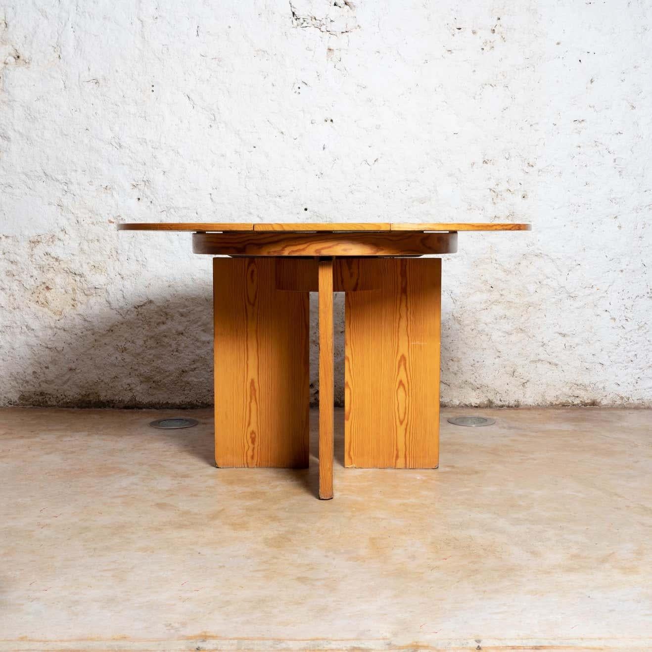 Jordi Vilanova Aran Extensible Table, circa 1960 For Sale 3