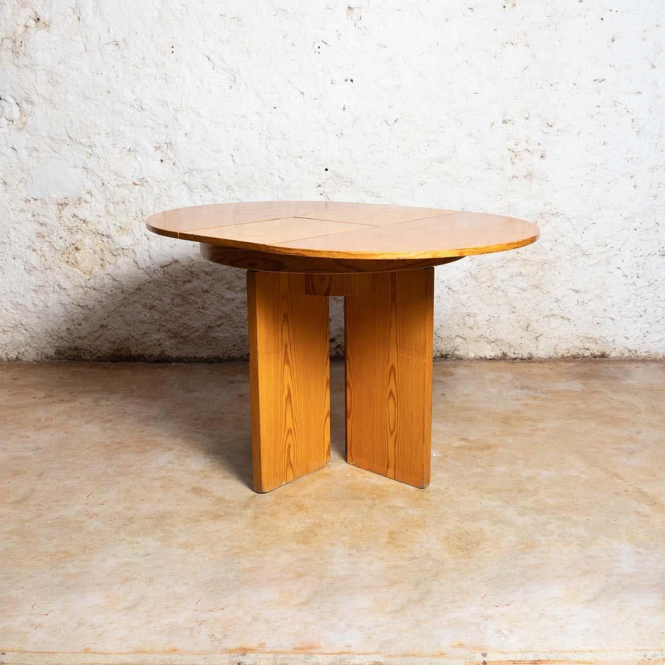 Jordi Vilanova Aran Extensible Table, circa 1960 For Sale 4
