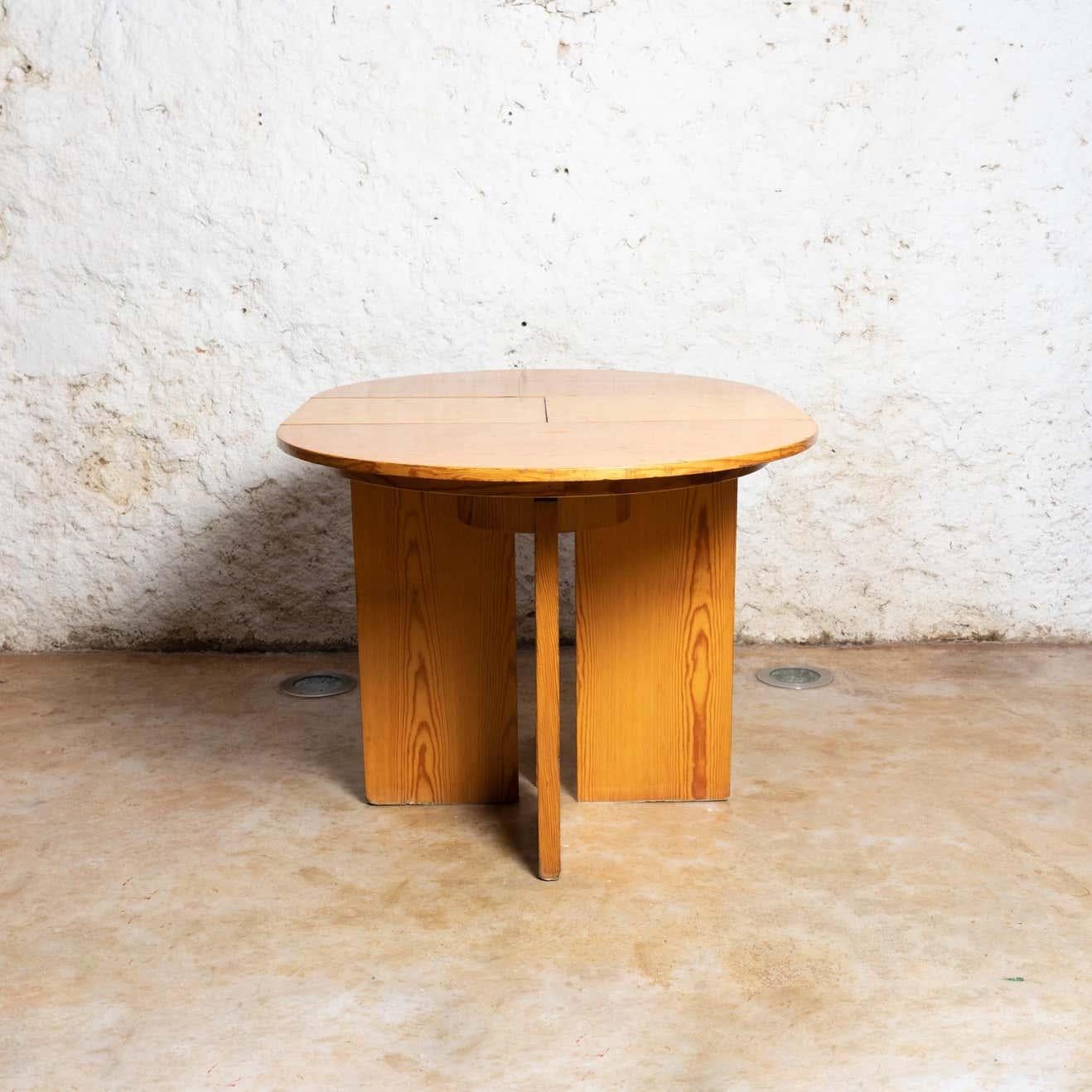Jordi Vilanova Aran Extensible Table, circa 1960 For Sale 6