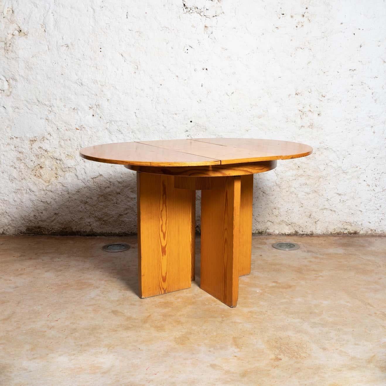 Jordi Vilanova Aran Extensible Table, circa 1960 For Sale 7