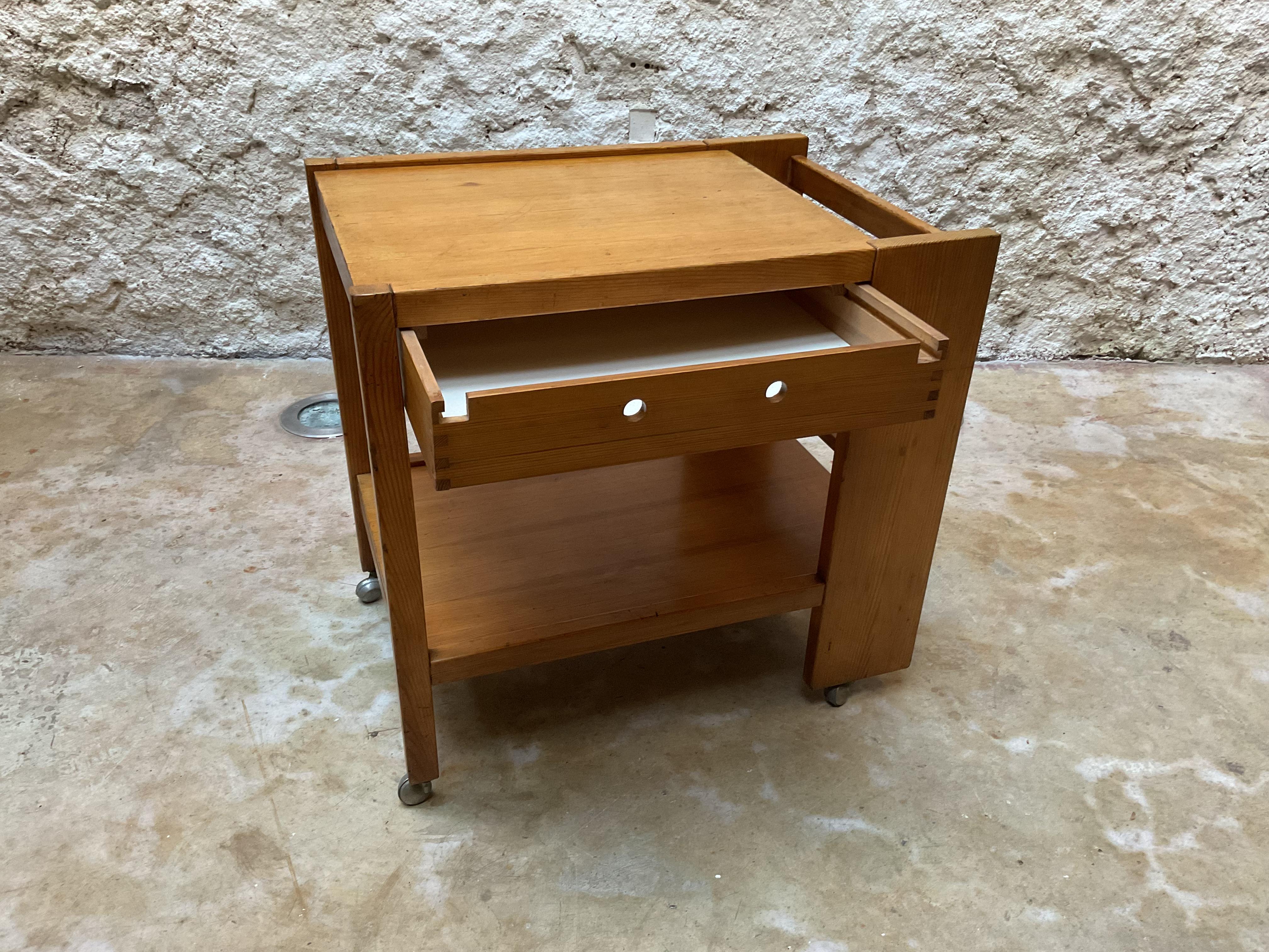 Jordi Vilanova Barwagen aus Kiefernholz, Spanien, CIRCA 1960 im Angebot 3