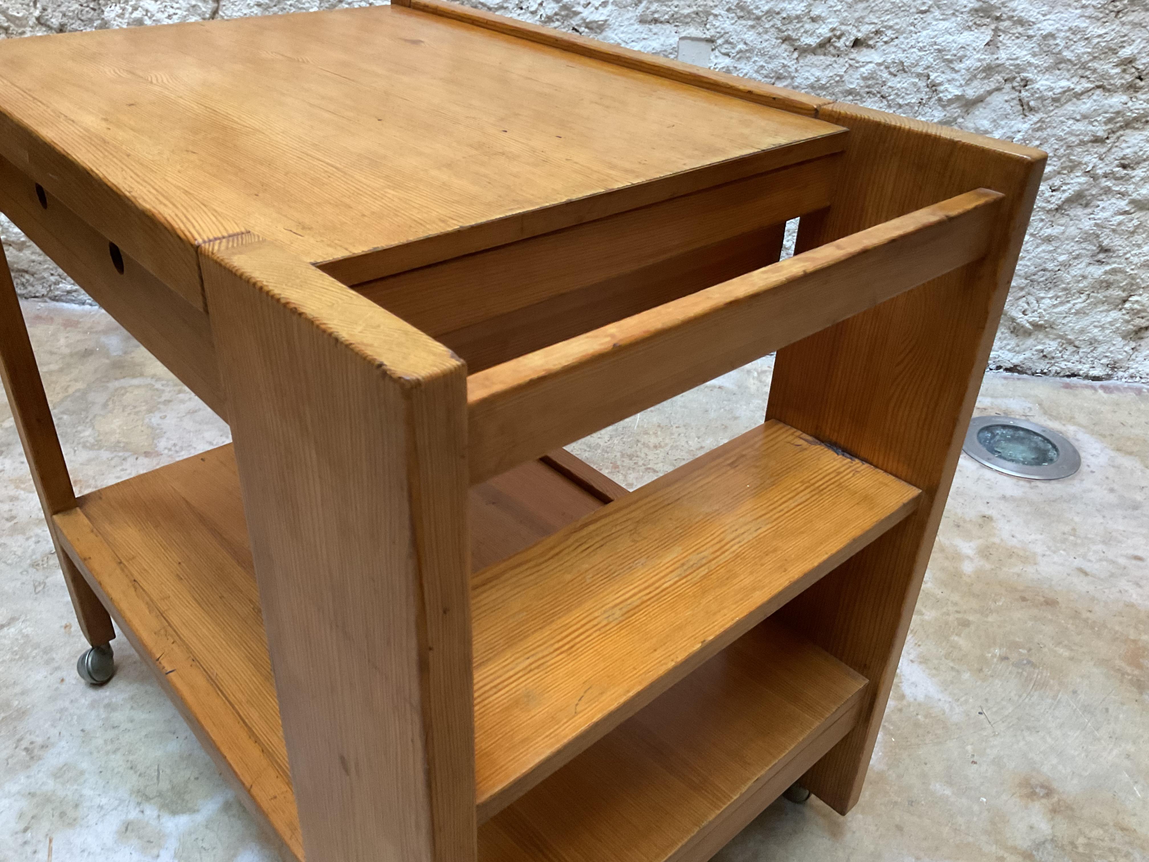 Jordi Vilanova Barwagen aus Kiefernholz, Spanien, CIRCA 1960 im Angebot 4