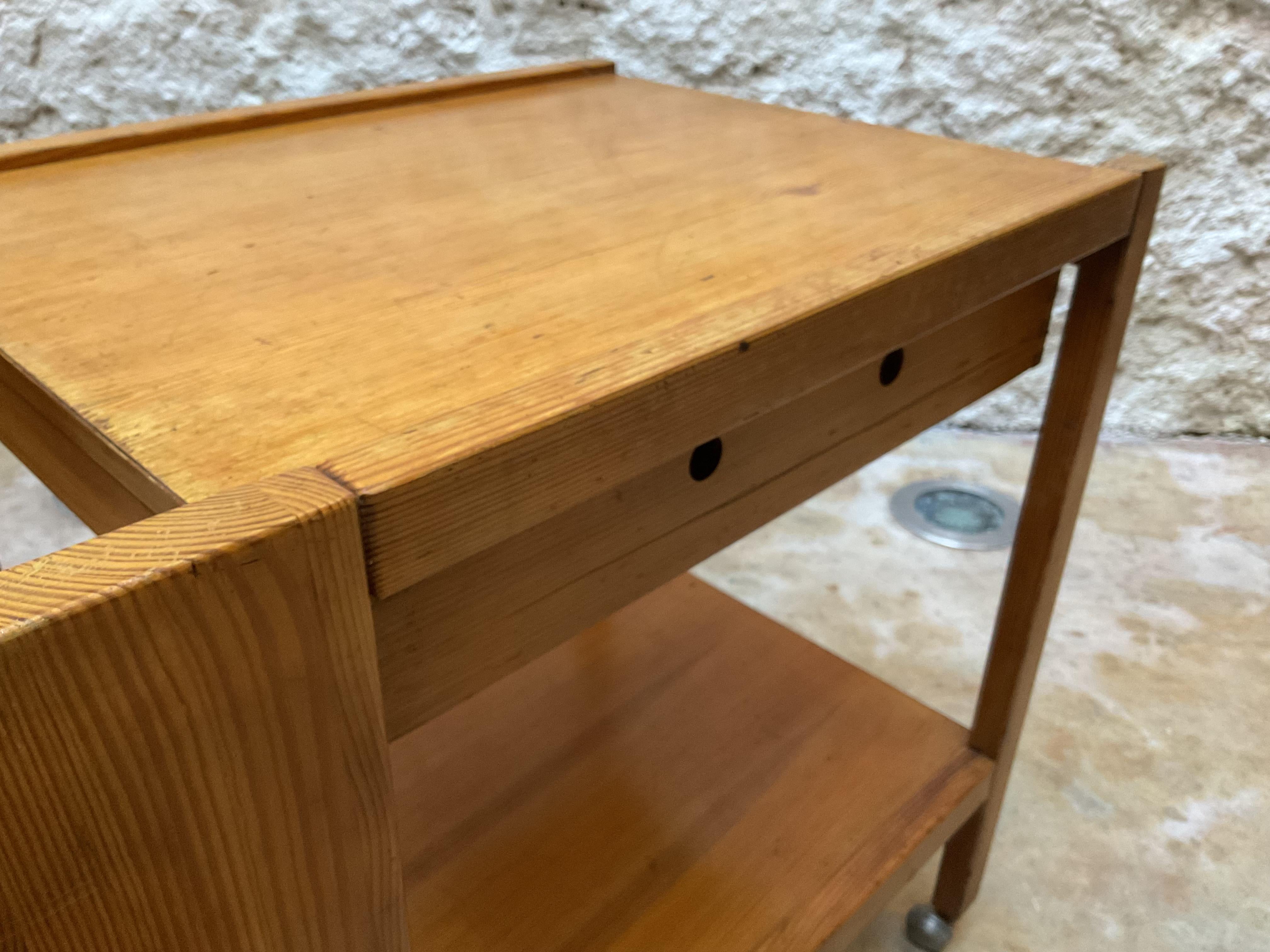 Jordi Vilanova Barwagen aus Kiefernholz, Spanien, CIRCA 1960 im Angebot 5