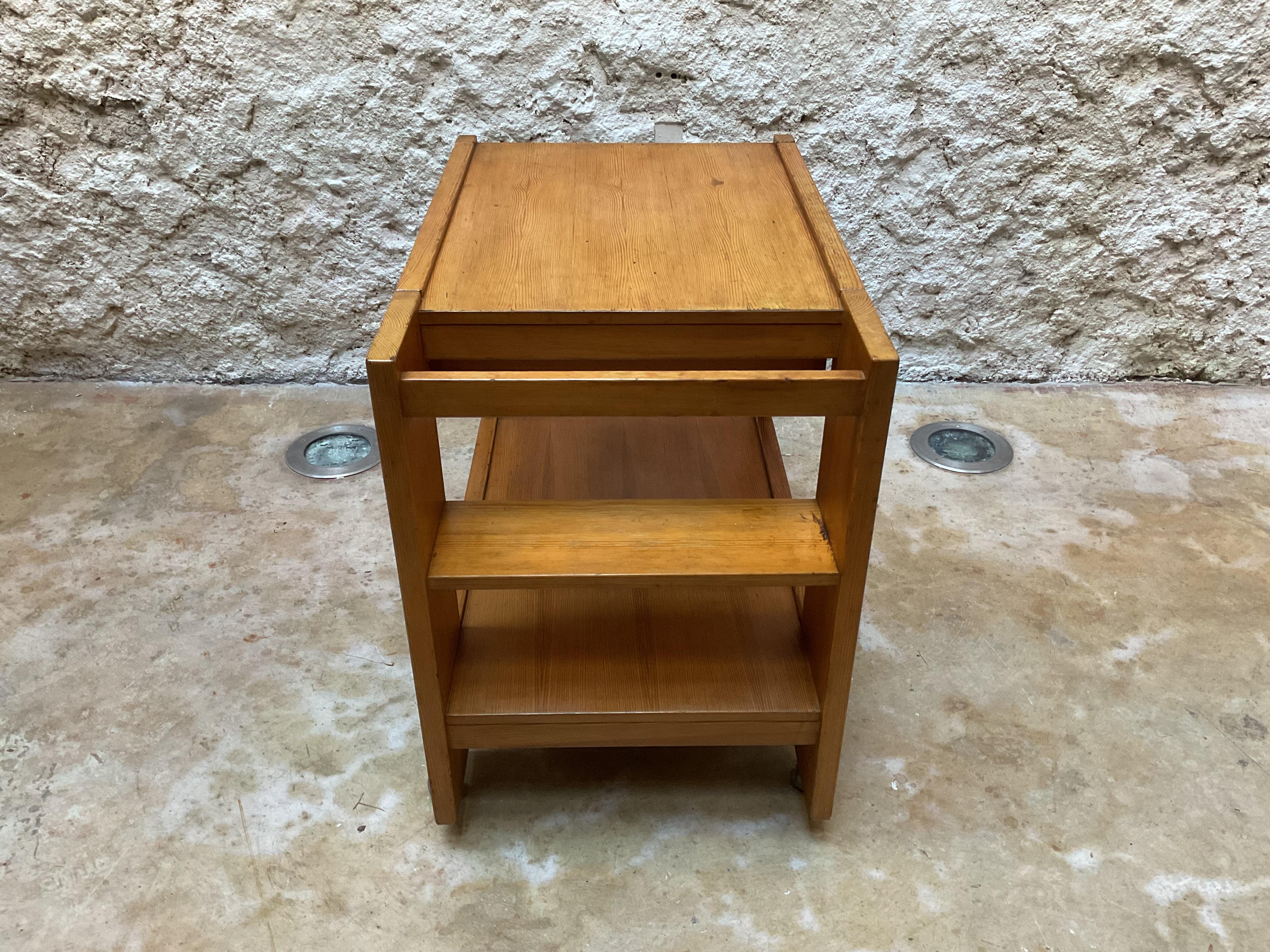 Jordi Vilanova Barwagen aus Kiefernholz, Spanien, CIRCA 1960 im Zustand „Gut“ im Angebot in Barcelona, ES