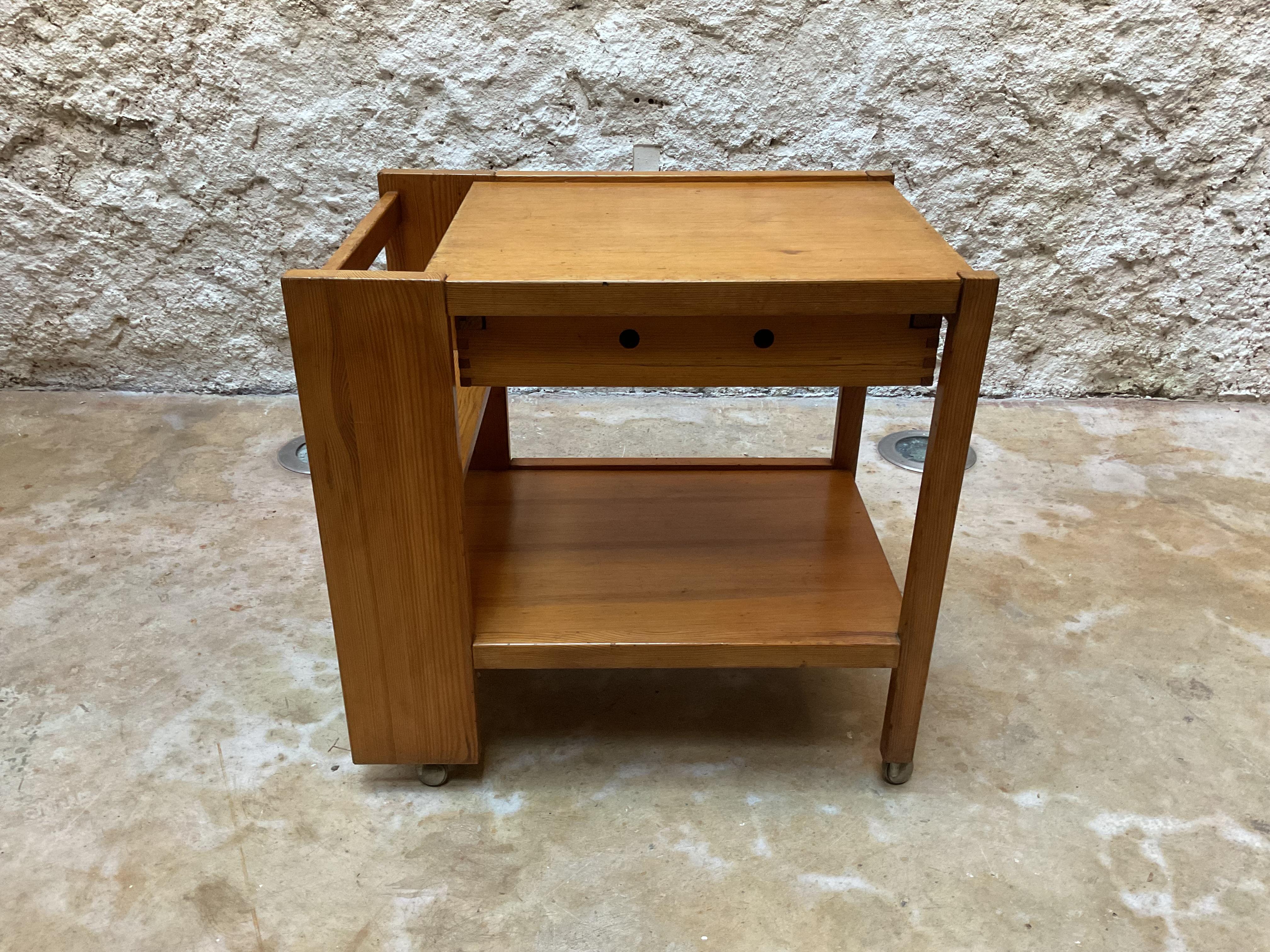 Jordi Vilanova Barwagen aus Kiefernholz, Spanien, CIRCA 1960 (Holz) im Angebot