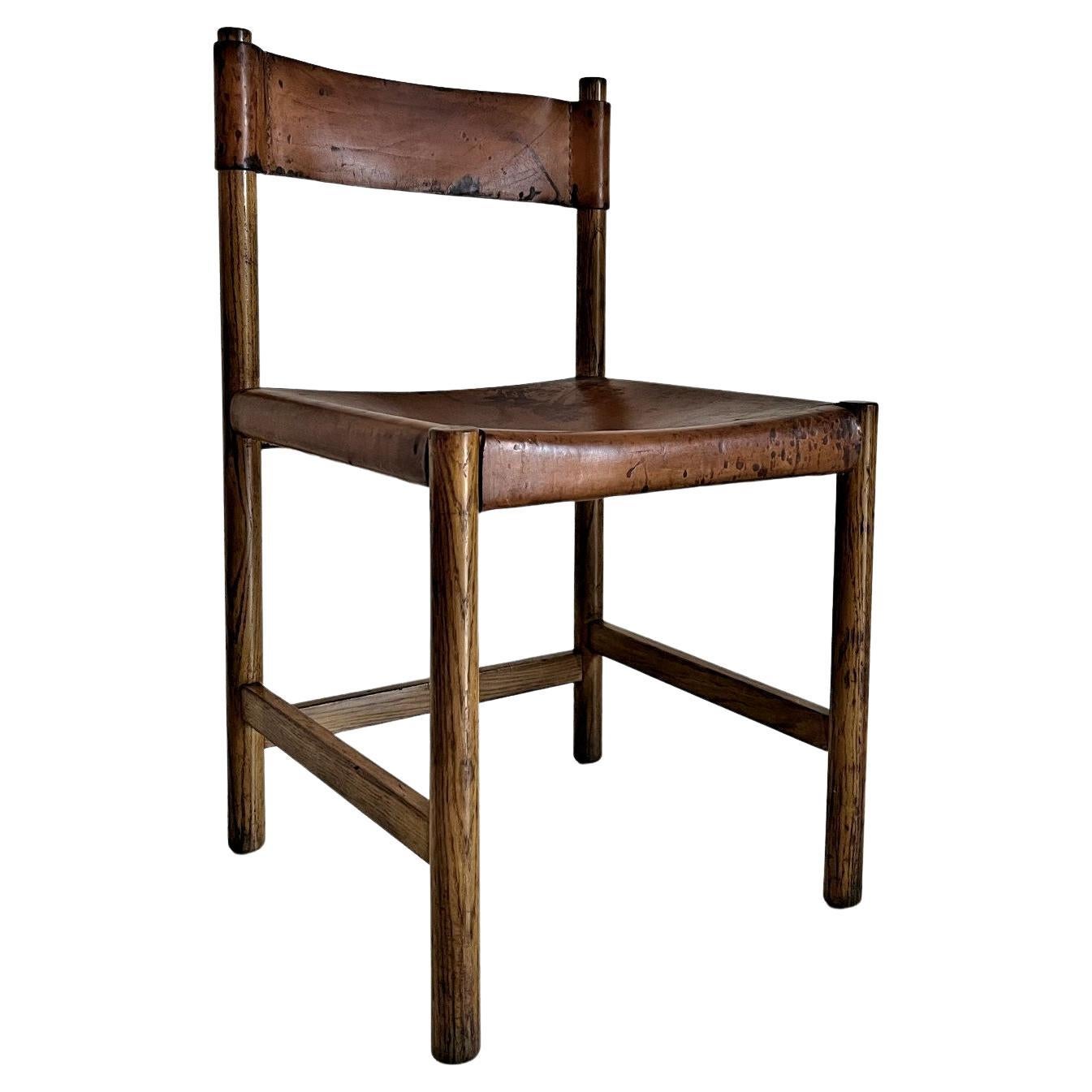 Villanova-Stuhl aus Leder und Holz im Angebot