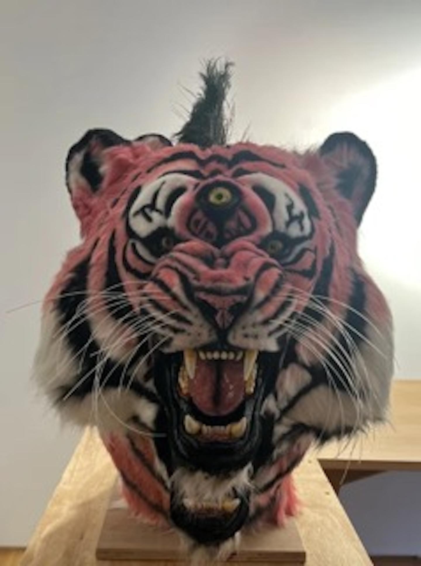 Jordy Kerwick Figurative Sculpture - Tiger Head
