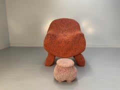 Jordyn Rachel Gardiner „Udder“ Sessel & Hocker aus gehäkeltem Baumwollgarn