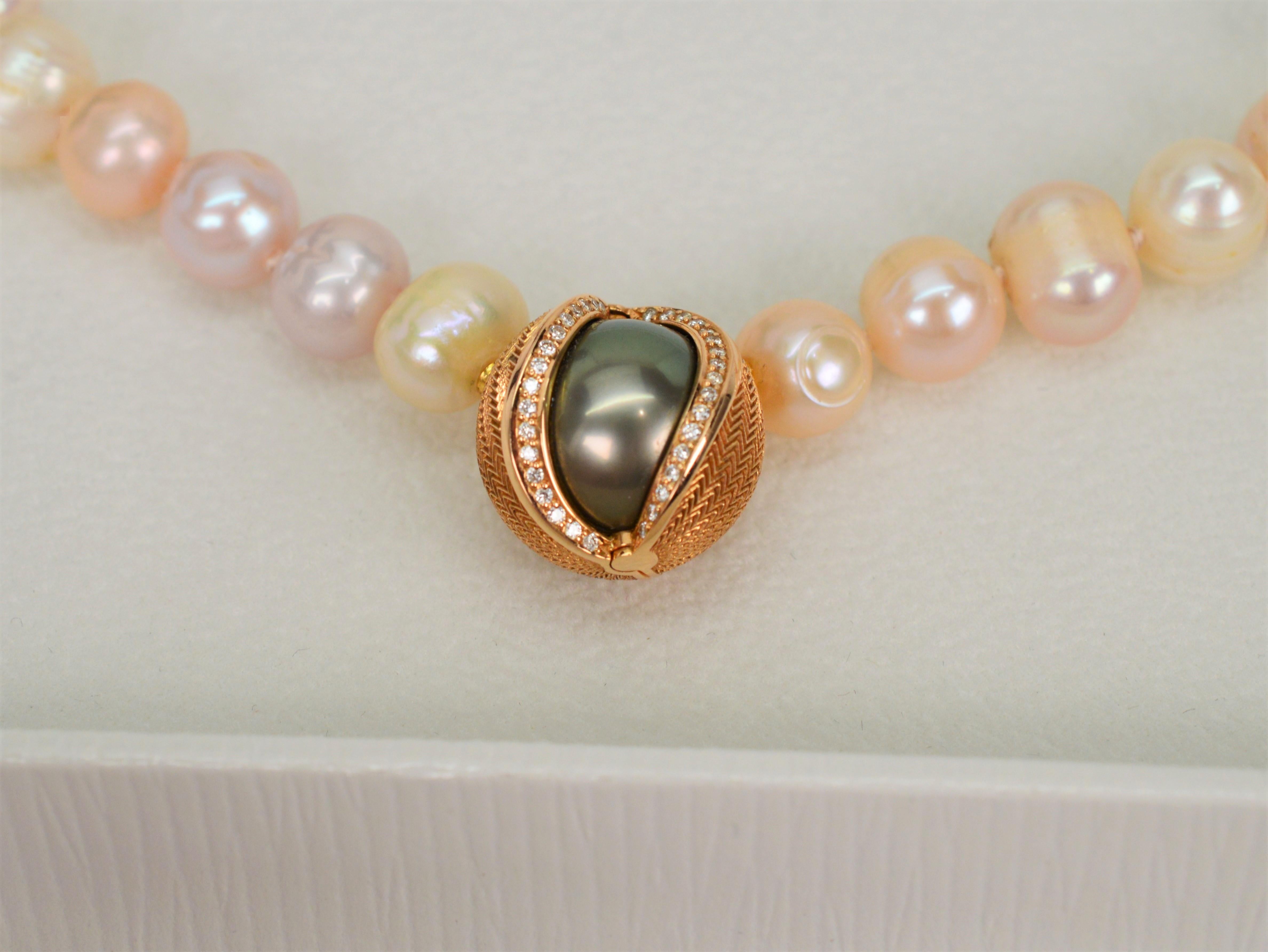 Jorg Heinz 18 Karat Gold Diamond Pearl Mystery Sphere Magic Pendant Necklace For Sale 5