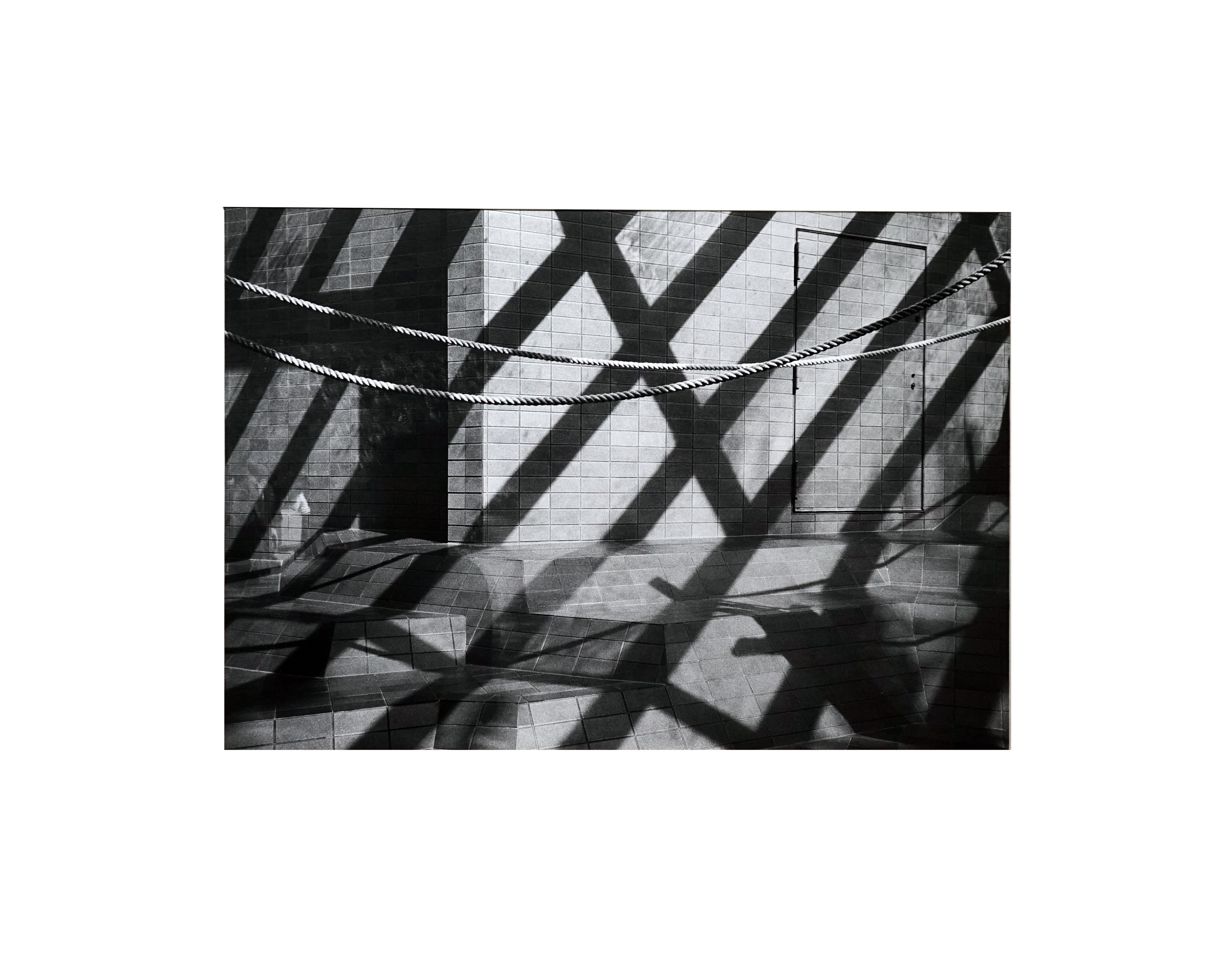 Lines - Coffret Prestige # 6 - 1970-80s, Minimalist Black and White Photography For Sale 2
