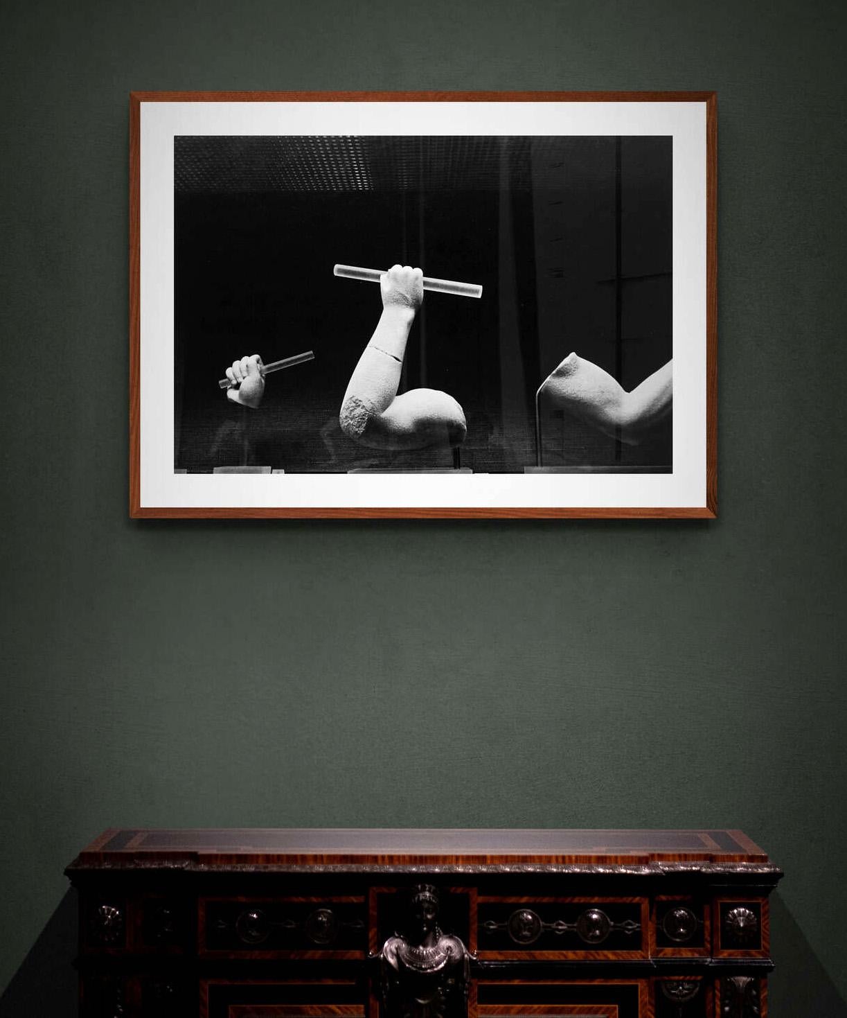 Statuaire - Off-White # 3 - 1978 - Photographie minimaliste en noir et blanc en vente 2