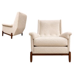 Jorge Jabour: Moderner brasilianischer Clubsessel aus Rosenholz und Bouclé, Design aus den 1960er Jahren