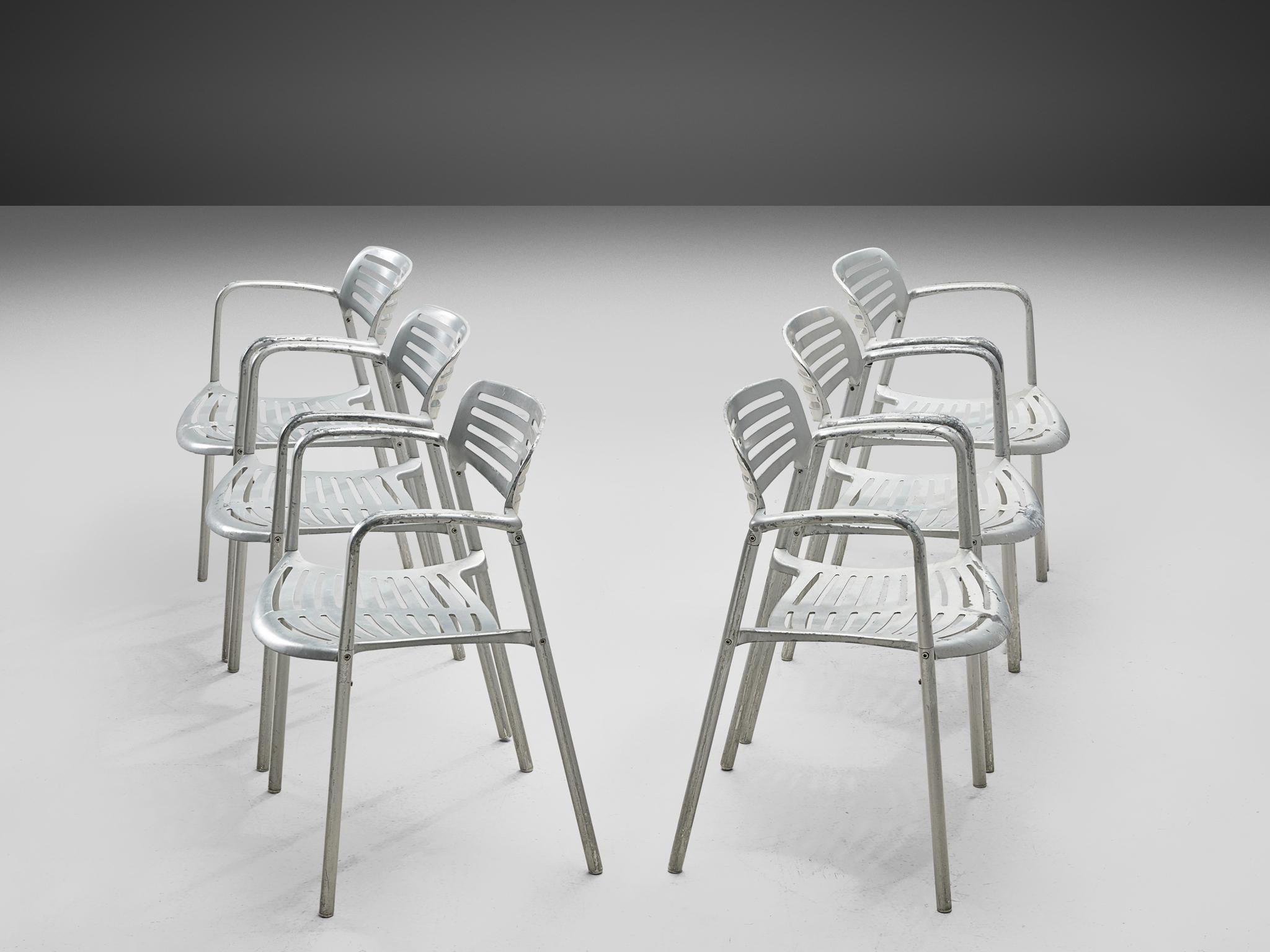 Jorge Pensi, set of armchairs, aluminum, Spain, 1988

A set of Jorge Spensi's aluminum chairs of the Toledo collection. Pensi designed the 'Toledo' chairs and the 'Toledo' table for the manufacturer Amat-3. Later the designs were adopted by Knoll