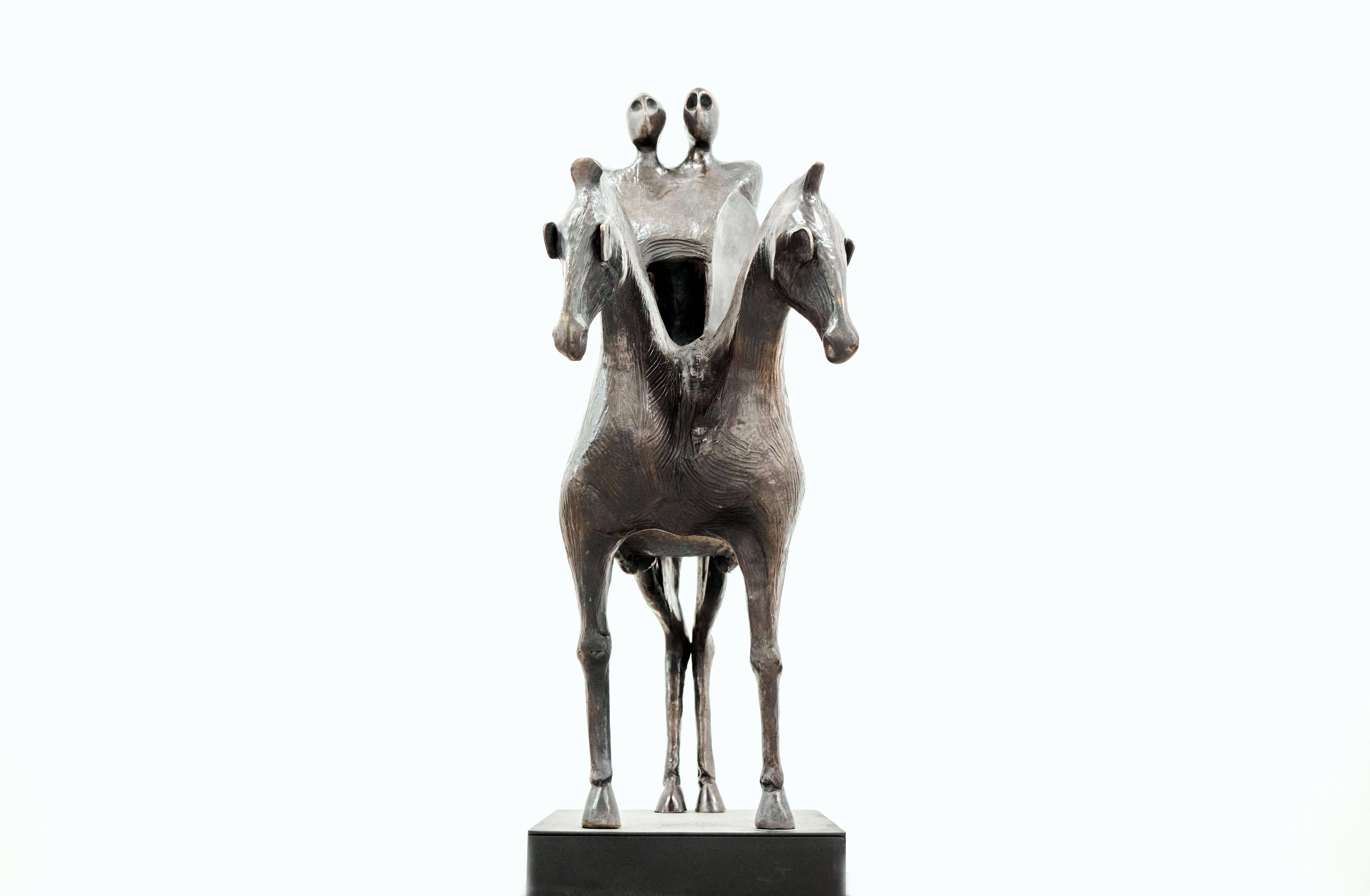 Jorge Seguí,  Falsos Heroes en Caballos Míticos, 2010-2013, bronze, édition 1/7  - Or Figurative Sculpture par Jorge Seguí 