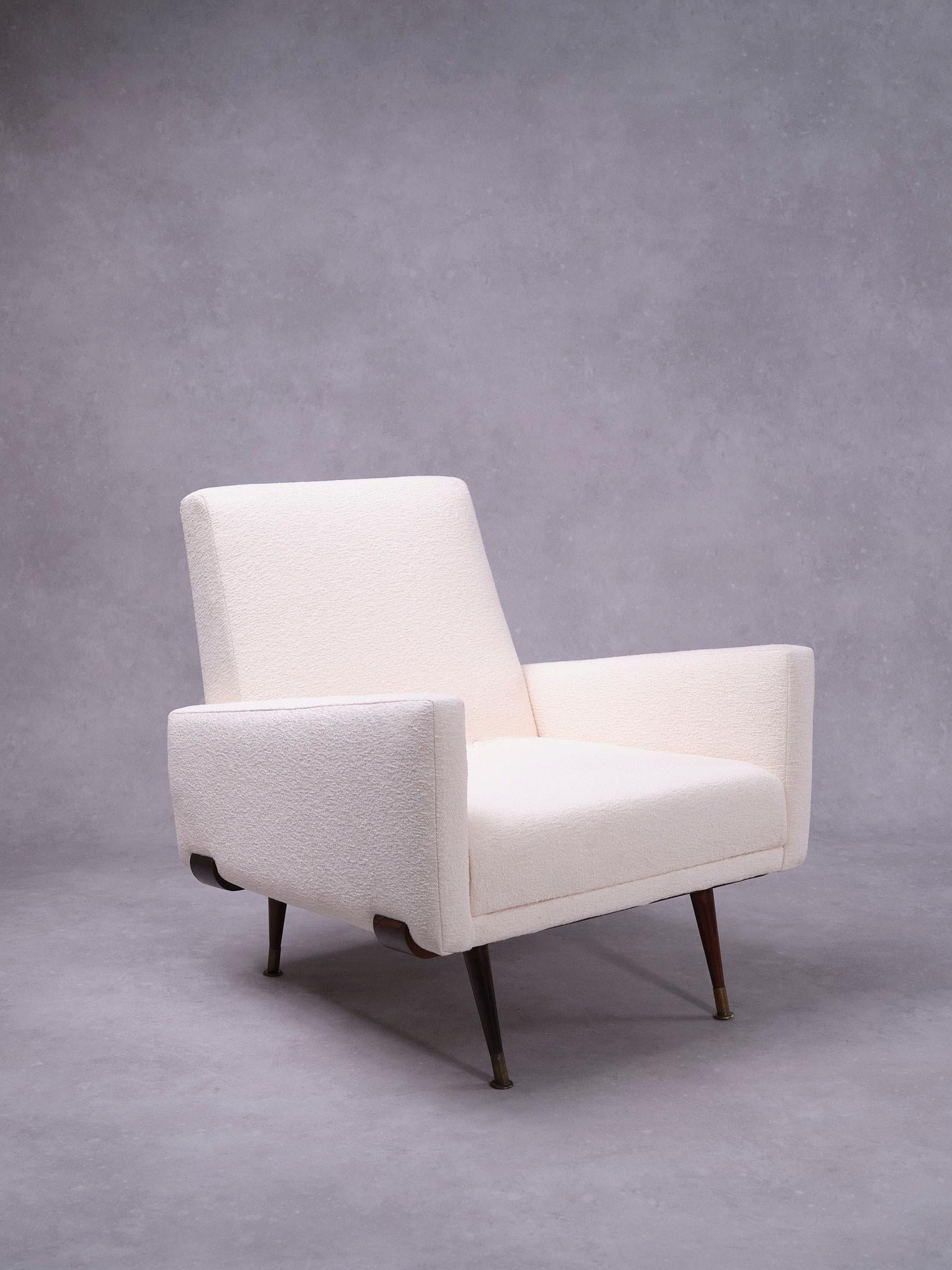 Jorge Zalszupin 
801 Poltrona 
Legno, lana bouclé
1960s