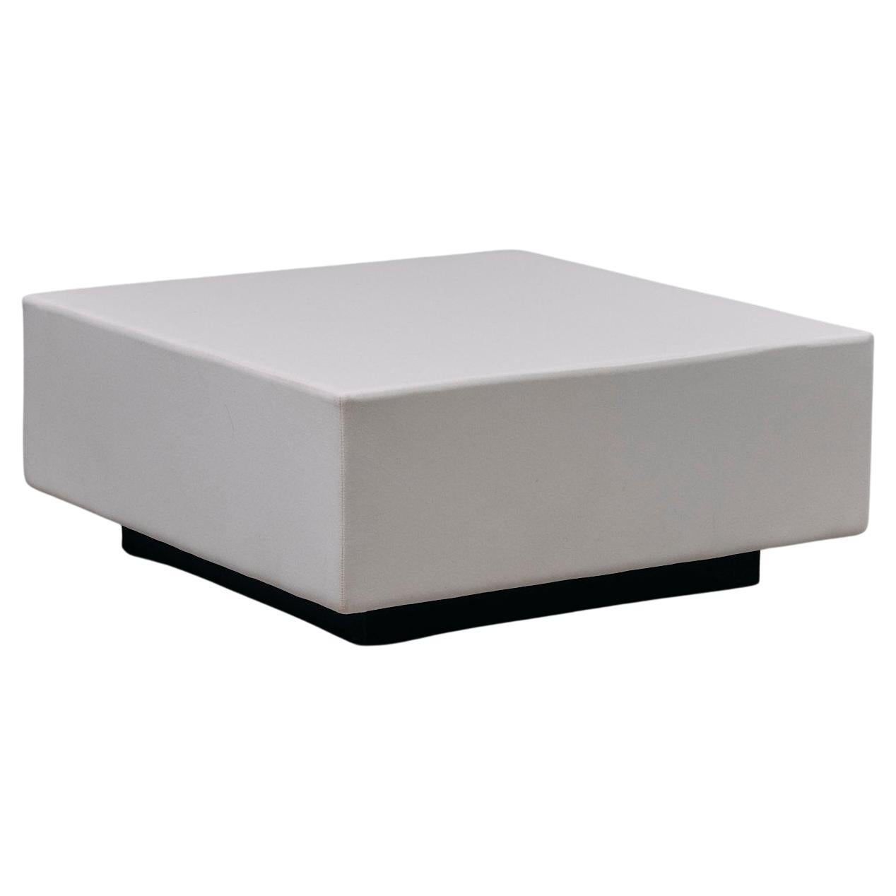 Jorge Zalszupin, Mesa de centro 'Cubo', Tapicería de lana, Brasil, años 70