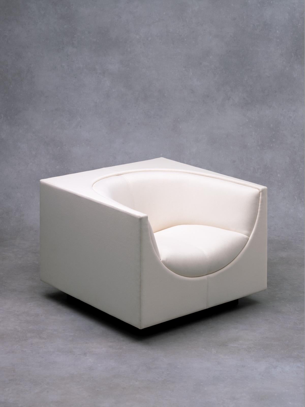 Jorge Zalszupin
Sedia da salotto Cubo
Con etichetta originale
Lana, Wood
Brasile, anni '70