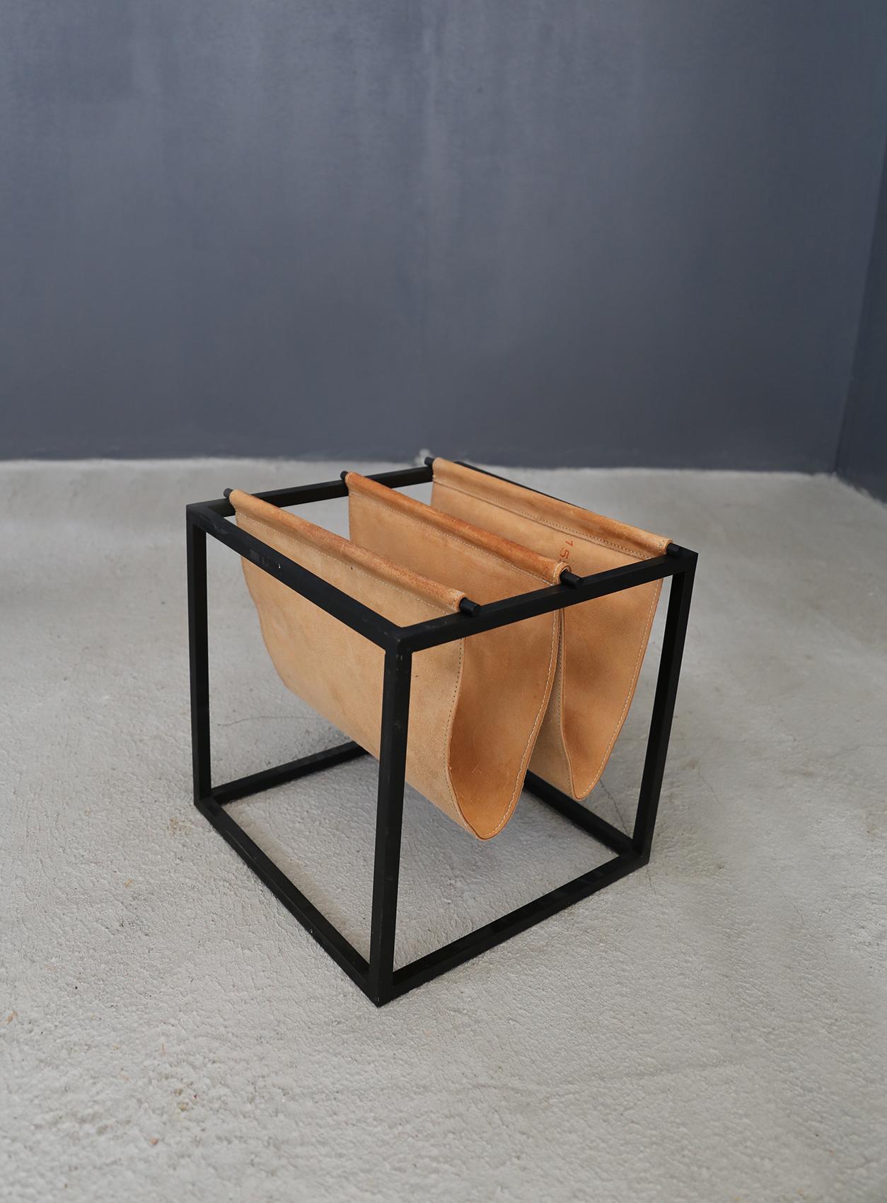 Mid-Century Modern Brazilian Modern Magazine Rack in Marble and Iron with Coffee Table, 1965 For Sale