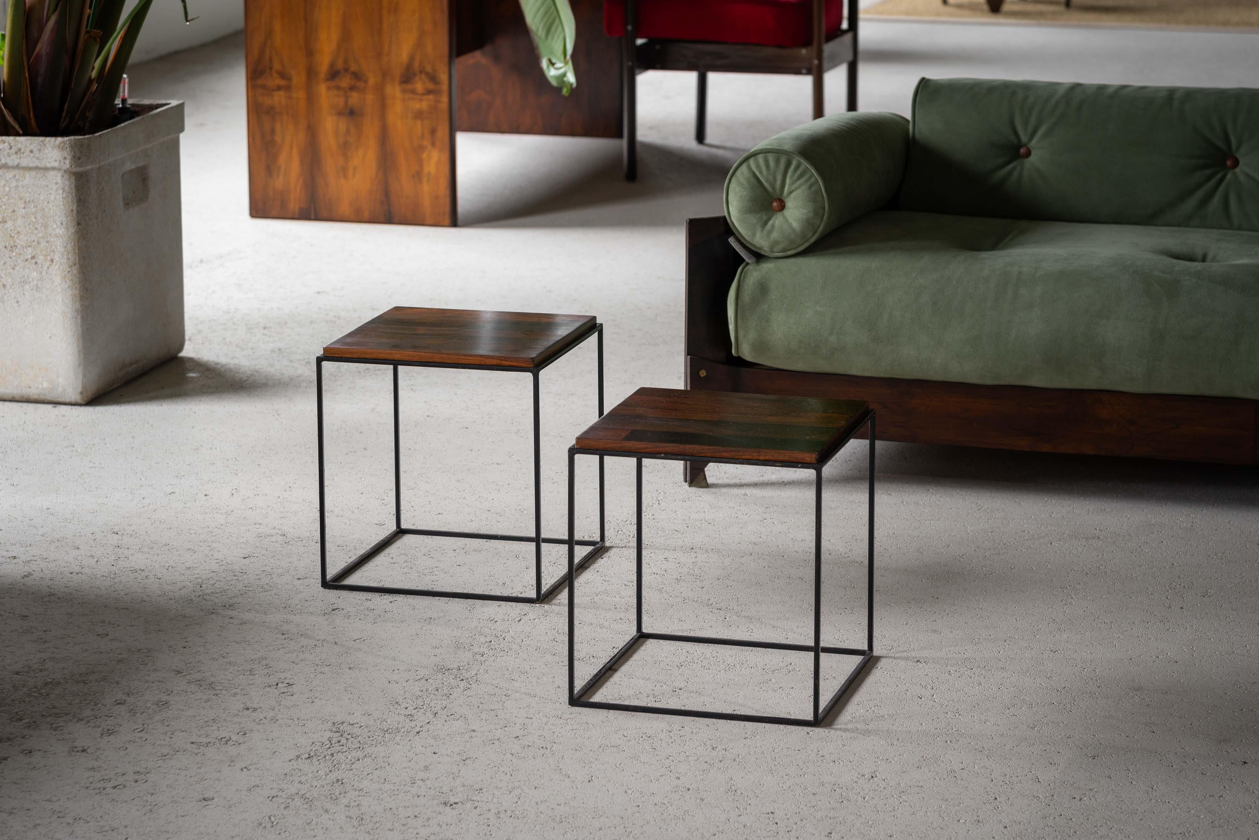 Rare pair of side tables from the 'Domino' series designed by Jorge Zalszupin and manufactured by his own factory L'Atelier, Brazil 1959. The language of the Domino line is geometric simplicity, suggesting modular combinations, like in a game of