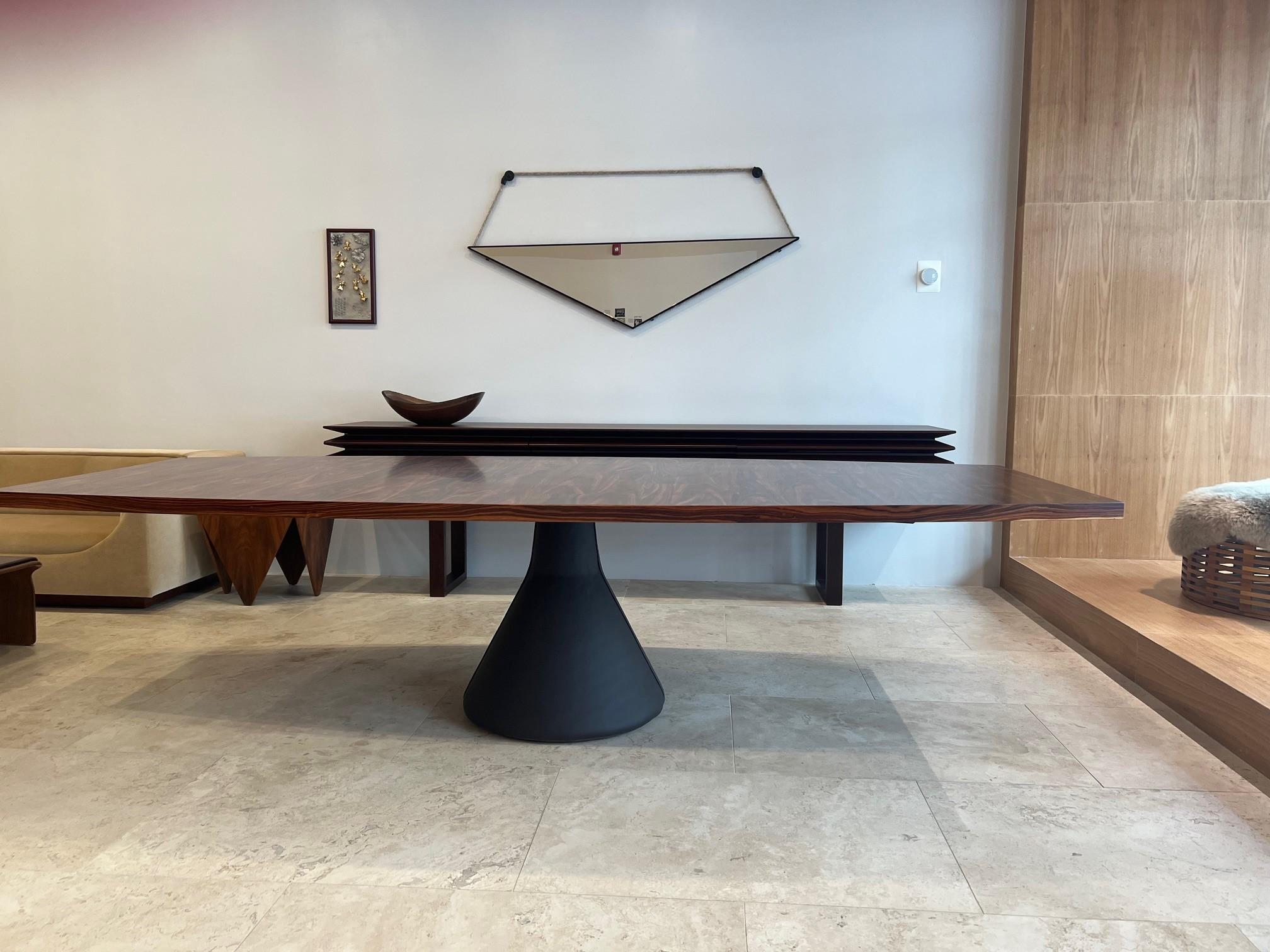 Mid-Century Modern Jorge Zalszupin - Guanabara Dining table  For Sale