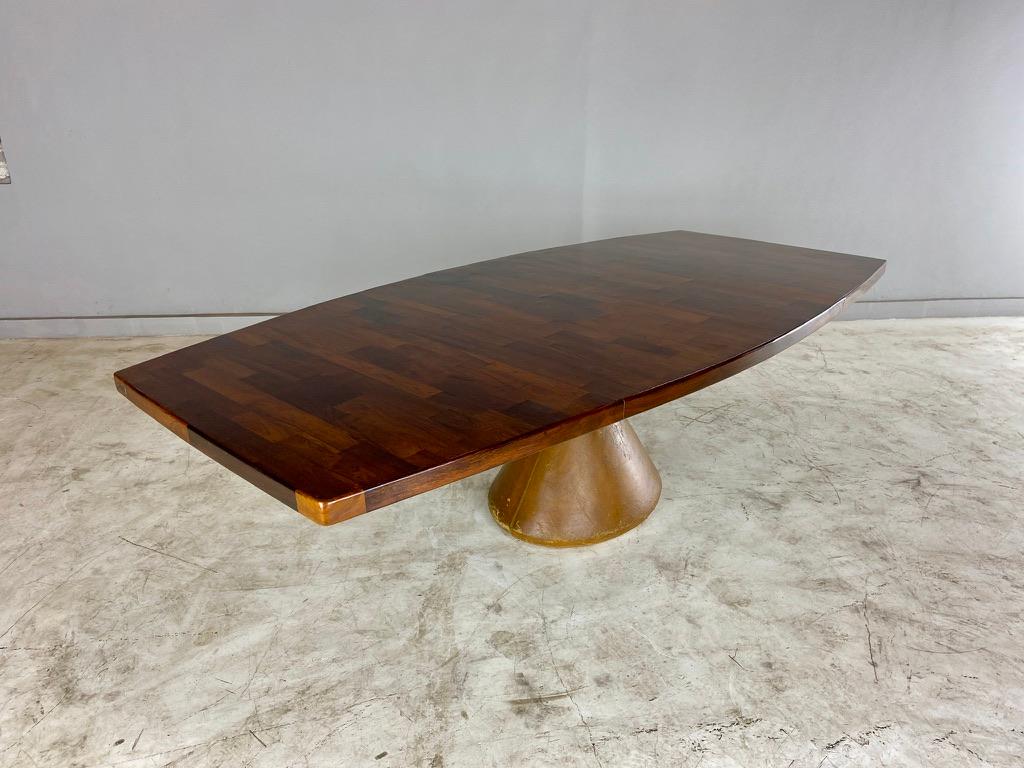 Guanabara Table with jacaranda patchwork top. The concrete base is covered with original brown leather (time patina and minors scratches).

This table preserves two L'atelier original stamps: under the top and not on the iron structure (as showed