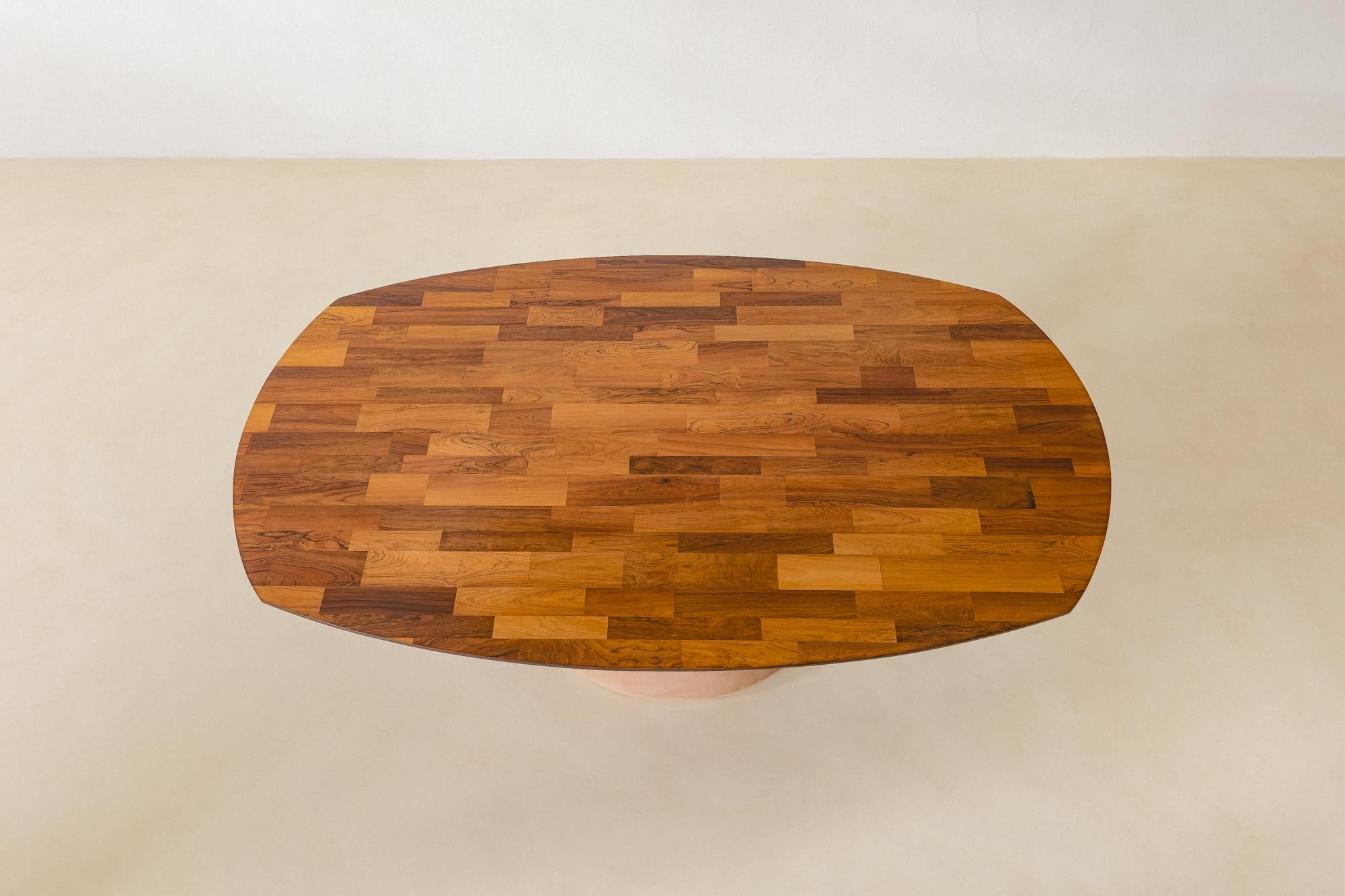 Jorge Zalszupin 'Guanabara' Rosewood Vintage Dining Table, 1960s, Brazil In Good Condition For Sale In New York, NY