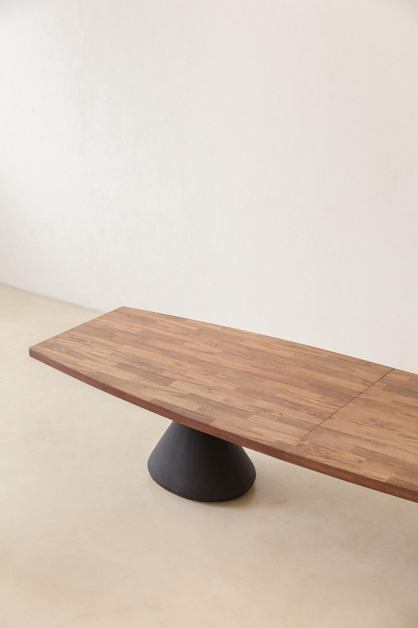Mid-20th Century Jorge Zalszupin 'Guanabara' Rosewood Vintage Dining Table, 1960s, Brazil