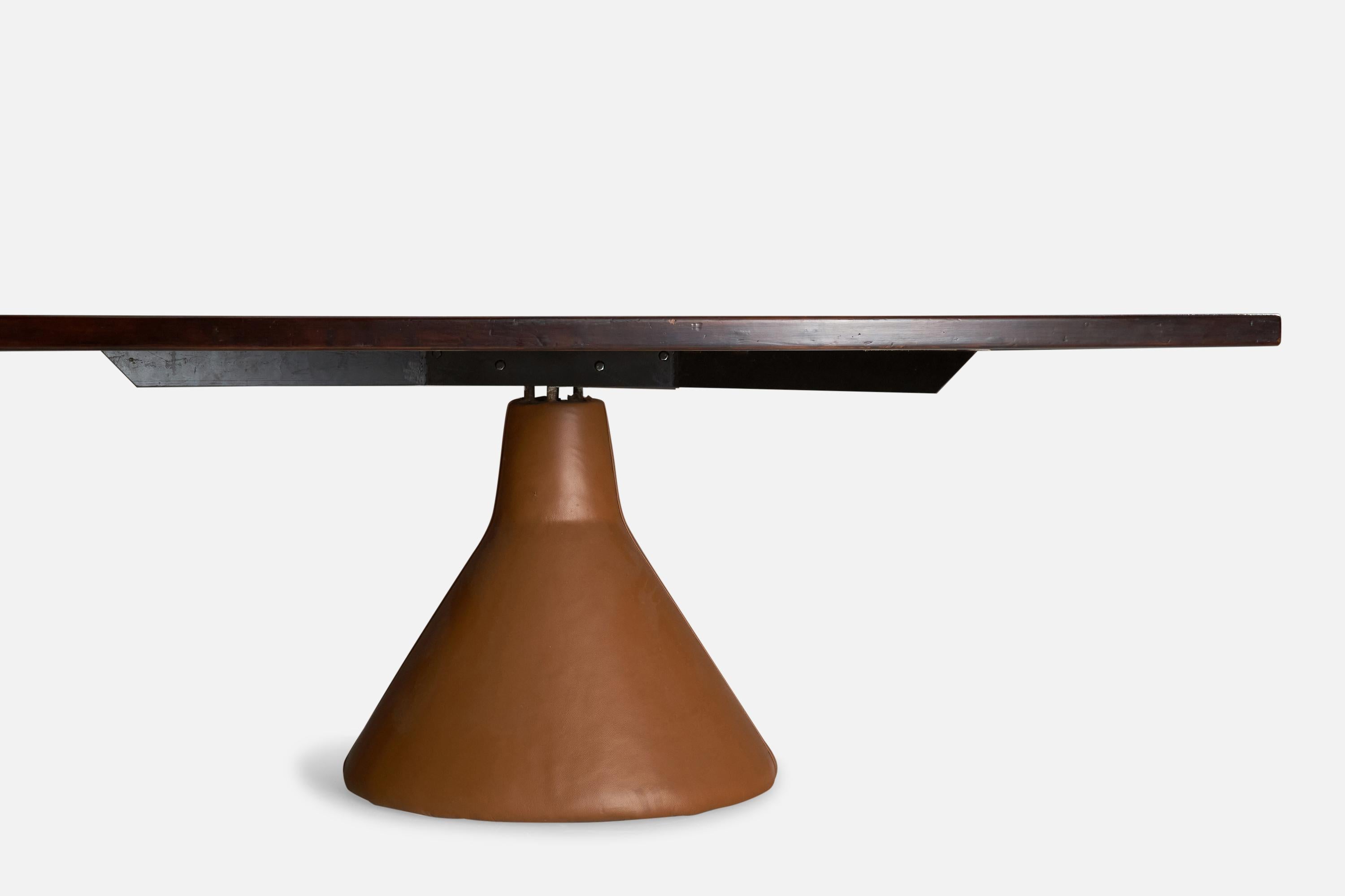 Milieu du XXe siècle Grande table de salle à manger Jorge Zalszupin, Imbuia, cuir,  Béton, Brésil, années 1960 en vente
