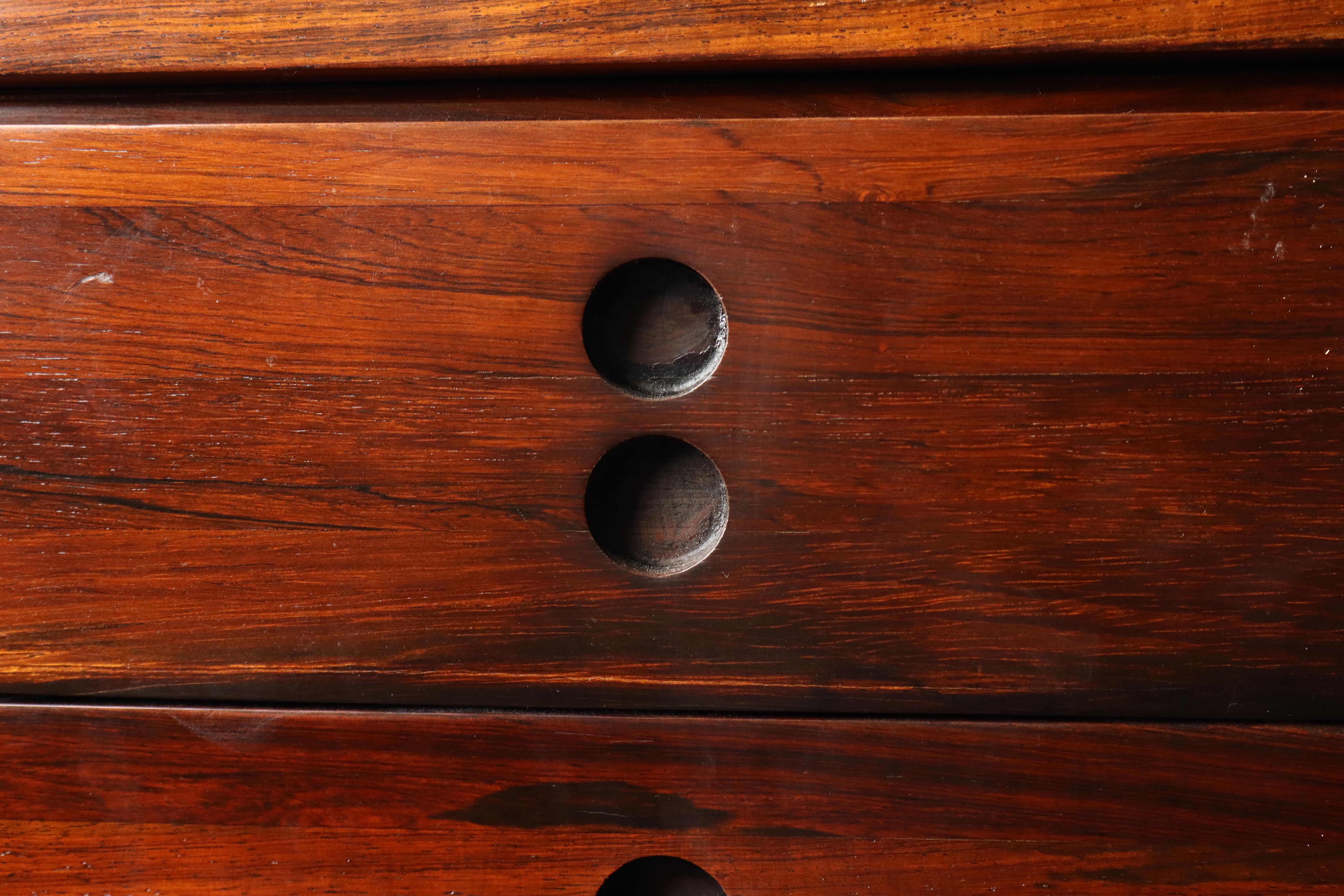 Rosewood Jorge Zalszupin- L'atelier- 1960- Rare Componivel chest of drawers. For Sale