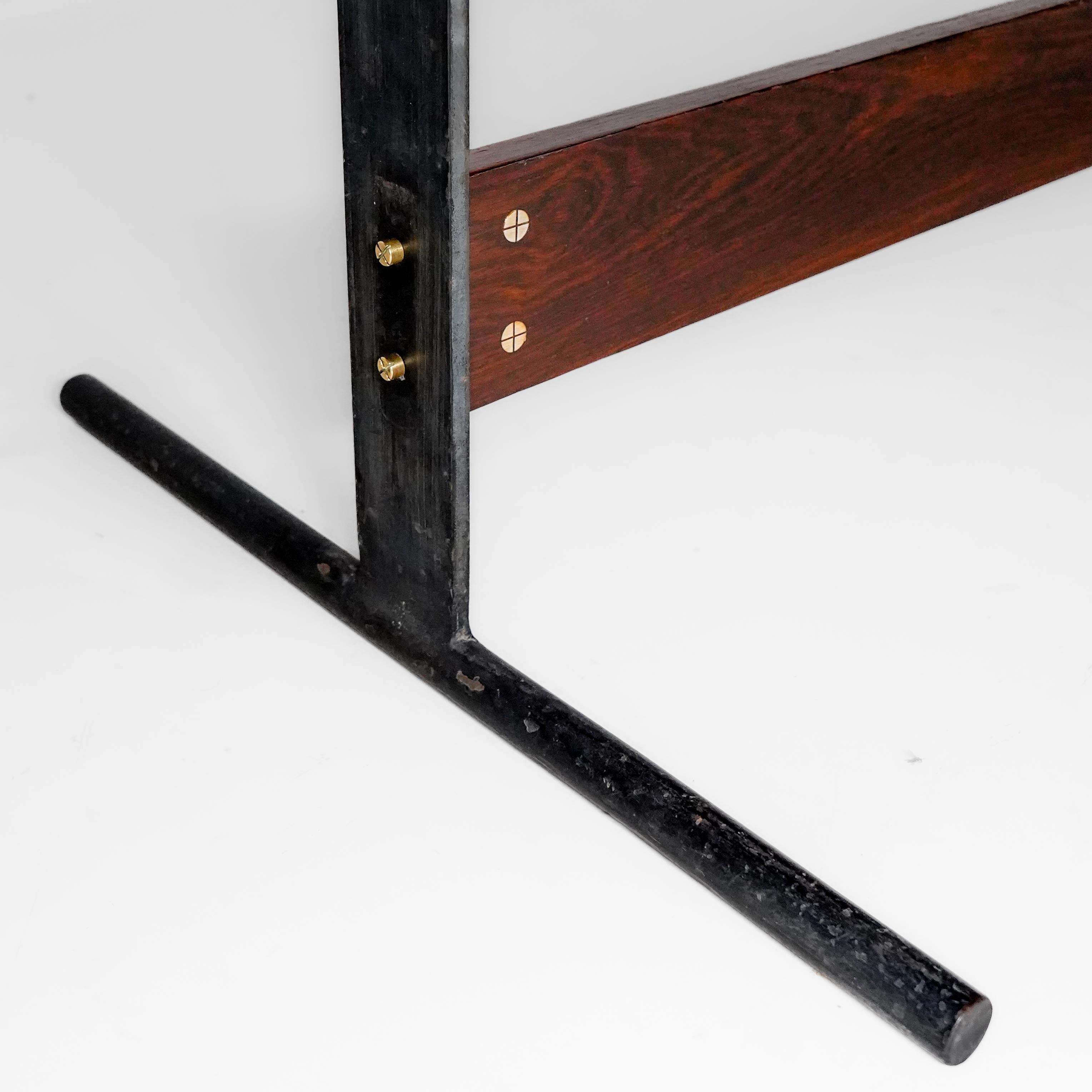Jorge Zalszupin L'Atelier - Table de salle à manger 511 en bois de fer et métal, Brésil 1959 en vente 5