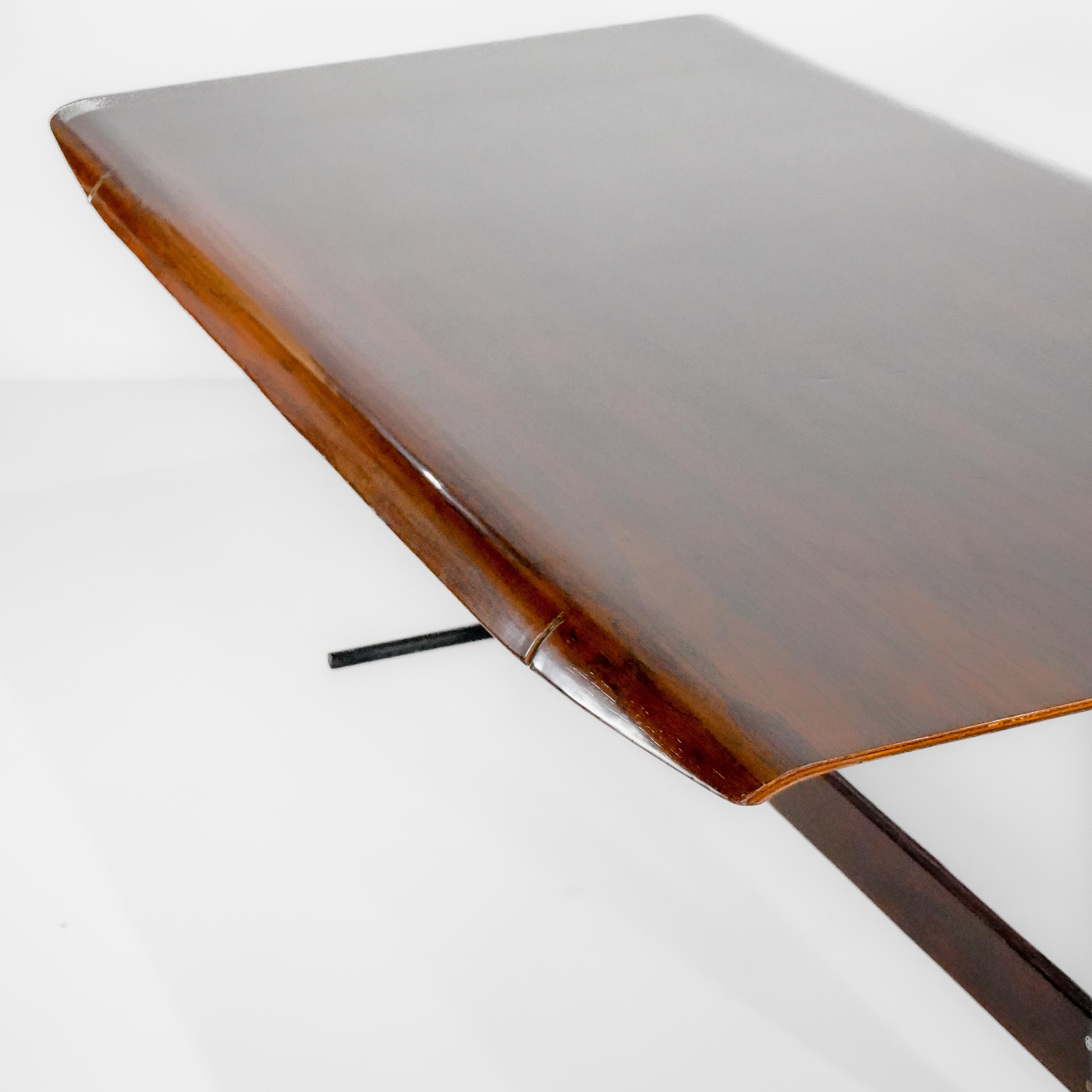 Jorge Zalszupin L'Atelier - Table de salle à manger 511 en bois de fer et métal, Brésil 1959 en vente 9