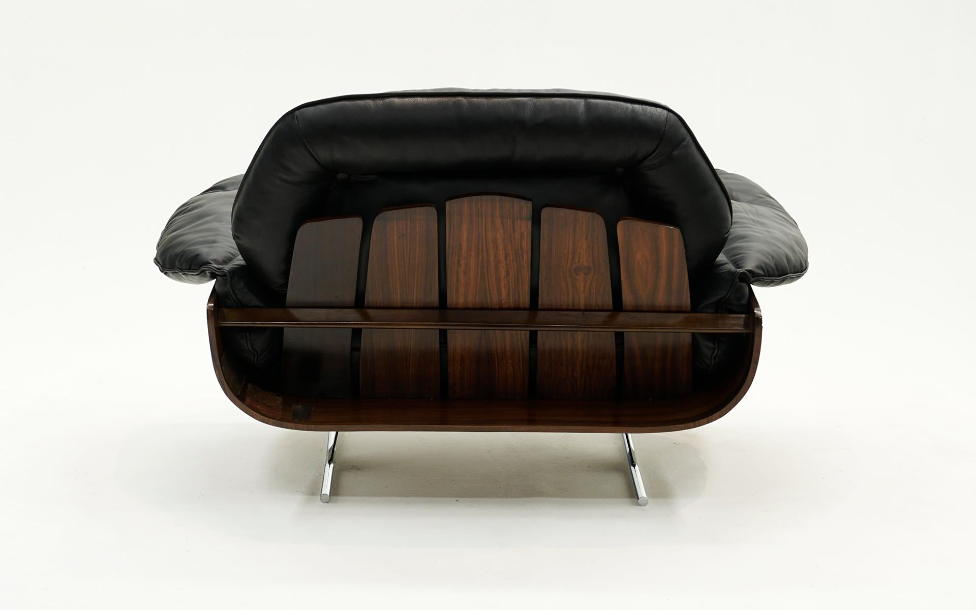 Jorge Zalszupin Lounge Chair in Black Leather and Brazilian Rosewood For Sale 7