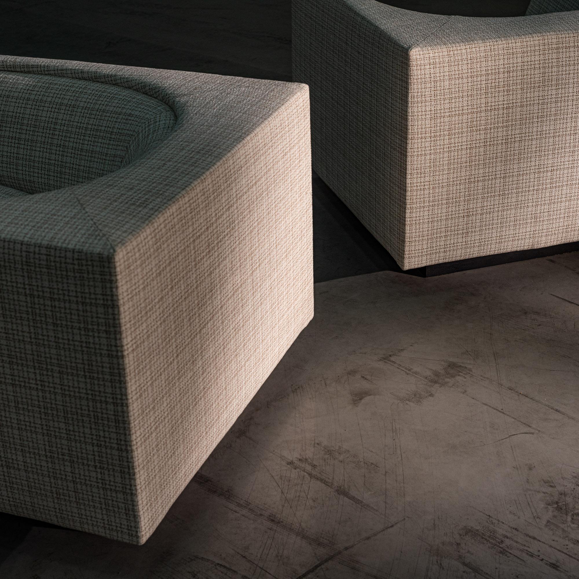 Tissu Jorge Zalszupin. Paire de fauteuils 