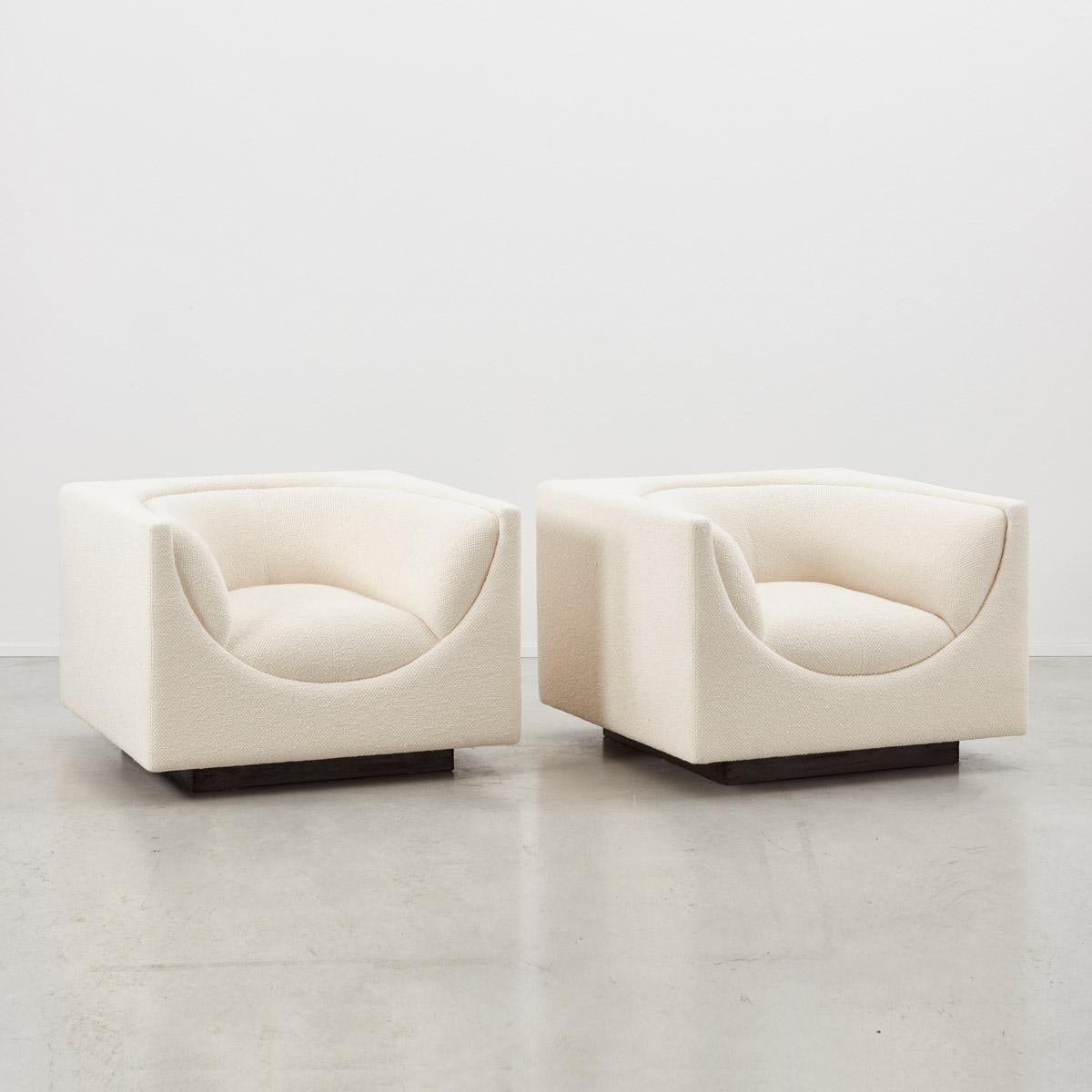 Coming soon….

These 1970s Cubo chairs take cuboid forms and scoop out their core. They were designed by Jorge Zalszupin, a Polish architect who moved to Brazil, having been inspired by the works of Brazilians Oscar Niemeyer and Roberto Burle